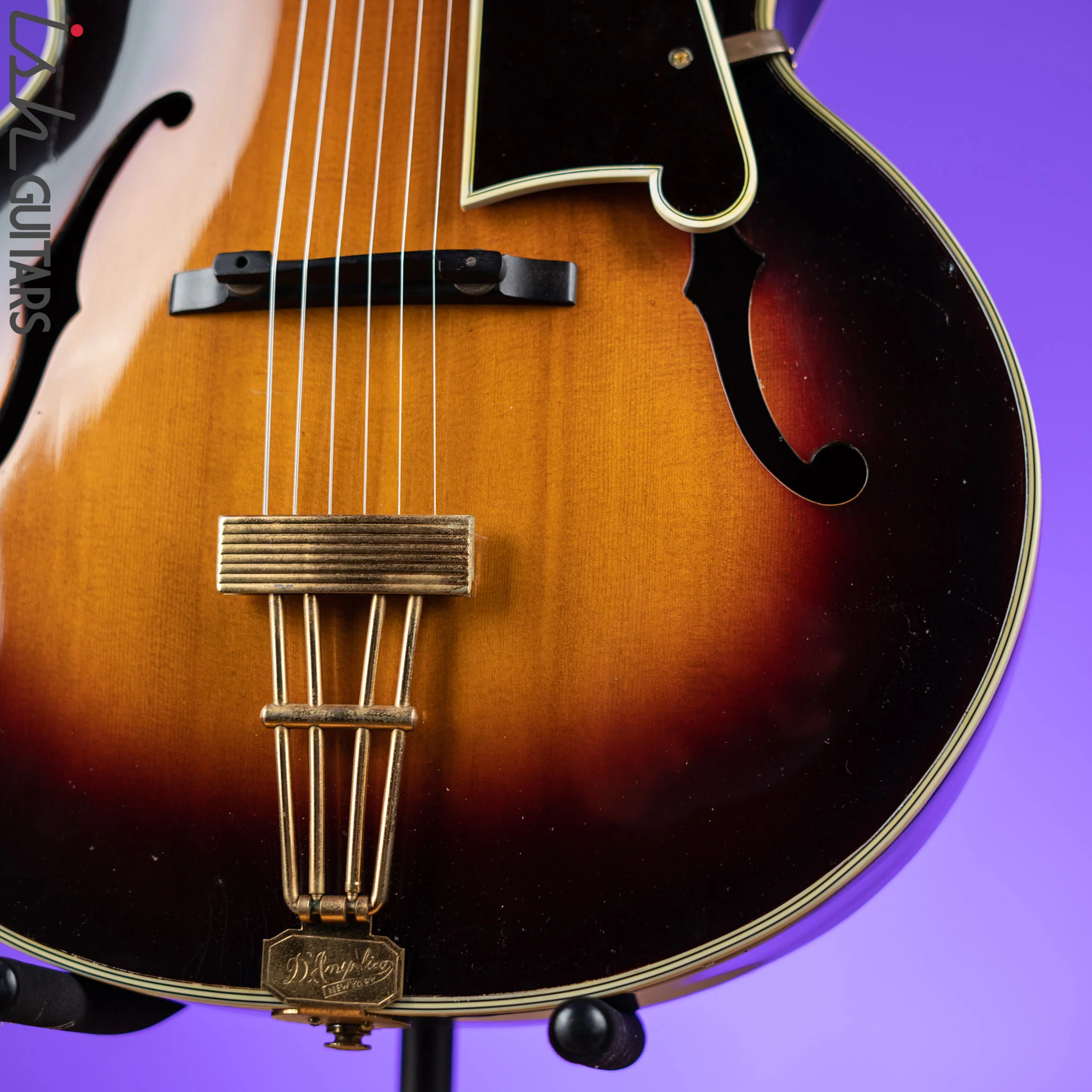 1940 D’Angelico Style B ArchTop Tobacco Burst - Image 4
