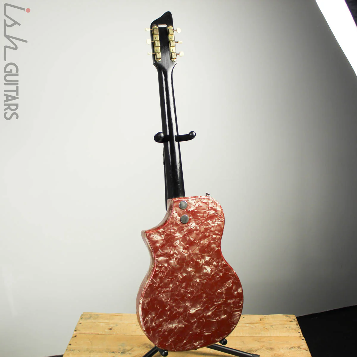 1959 Supro Belmont w/ OHSC - Image 10
