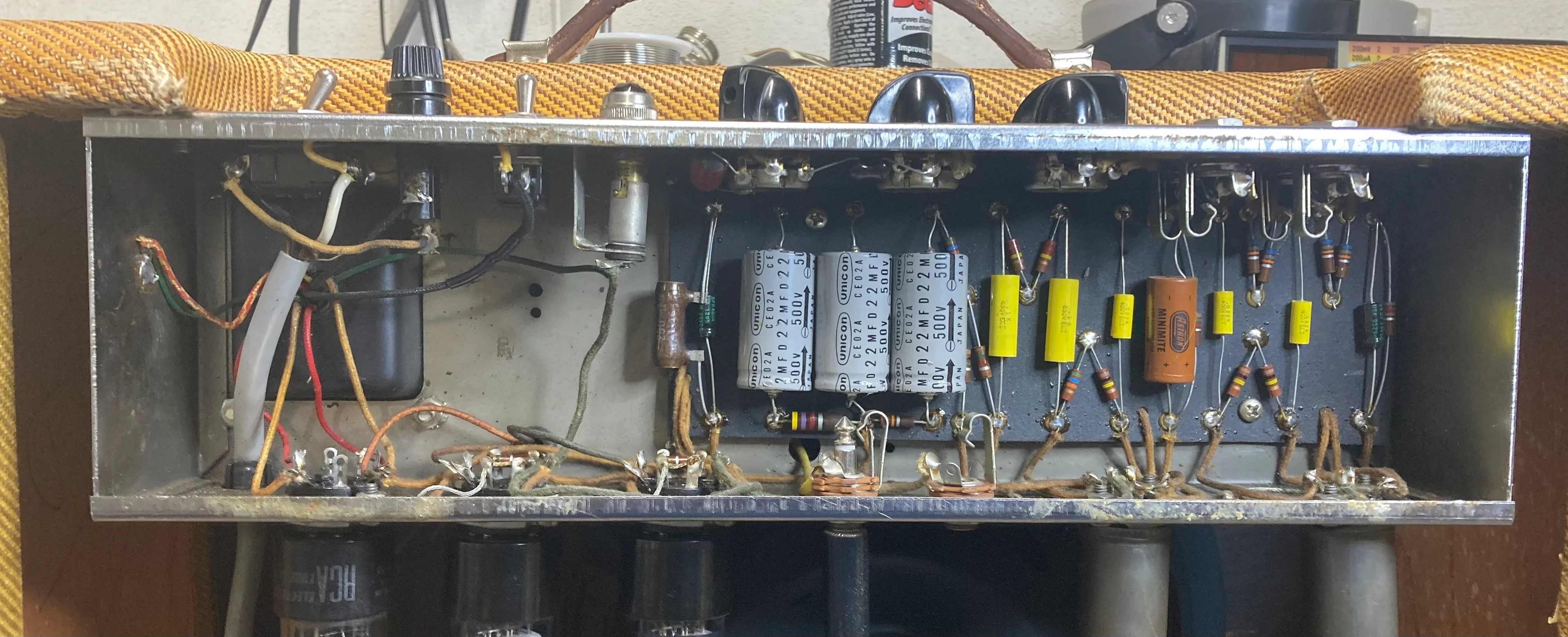 1957 Fender Deluxe Tweed 5E3 - Image 18