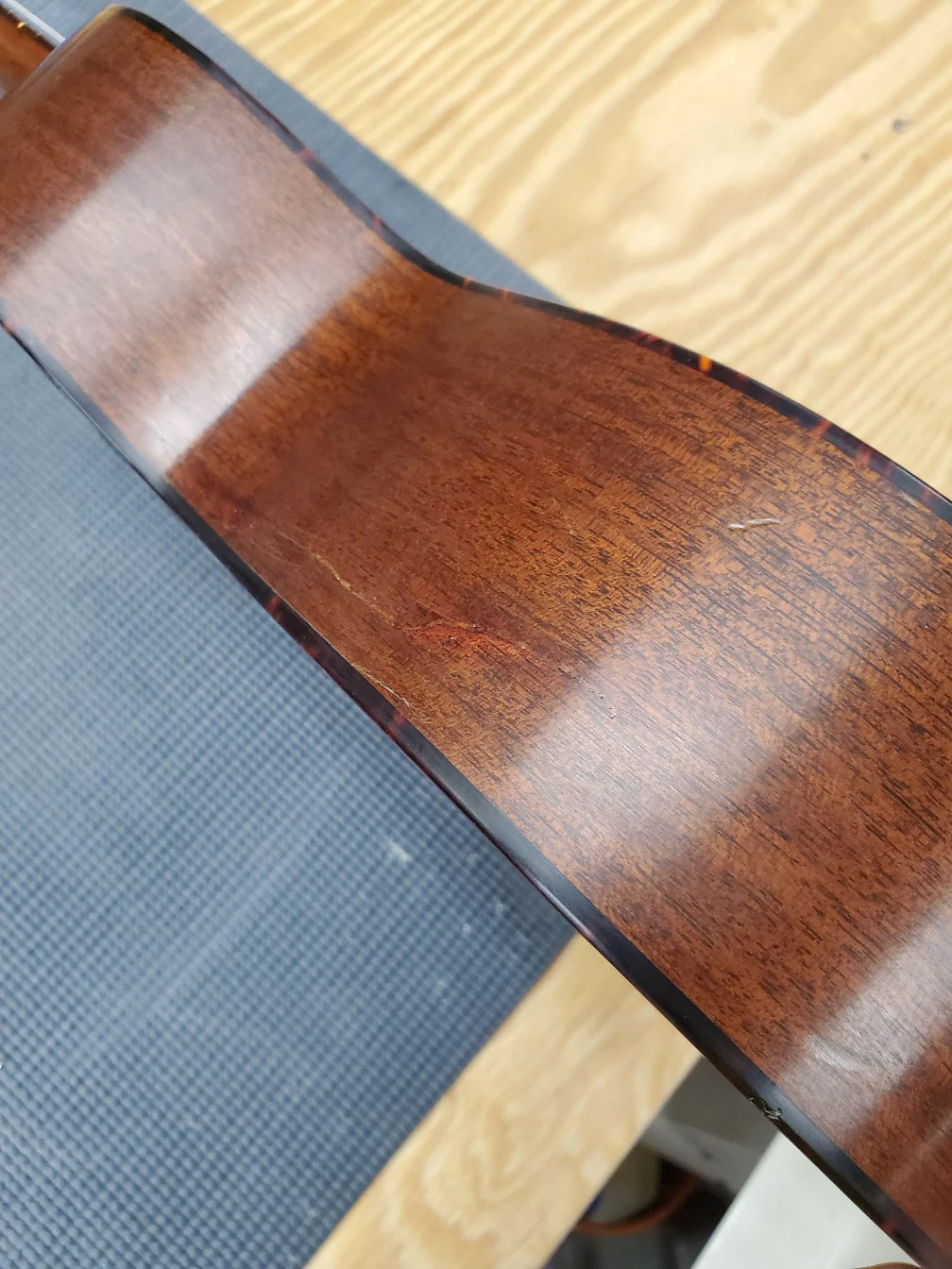 1960s Martin Baritone Ukulele with Planetary Tuners - Image 15