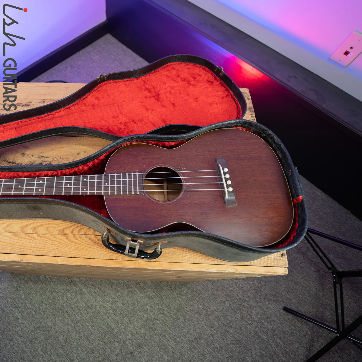 1960s Martin Baritone Ukulele with Planetary Tuners - Image 18