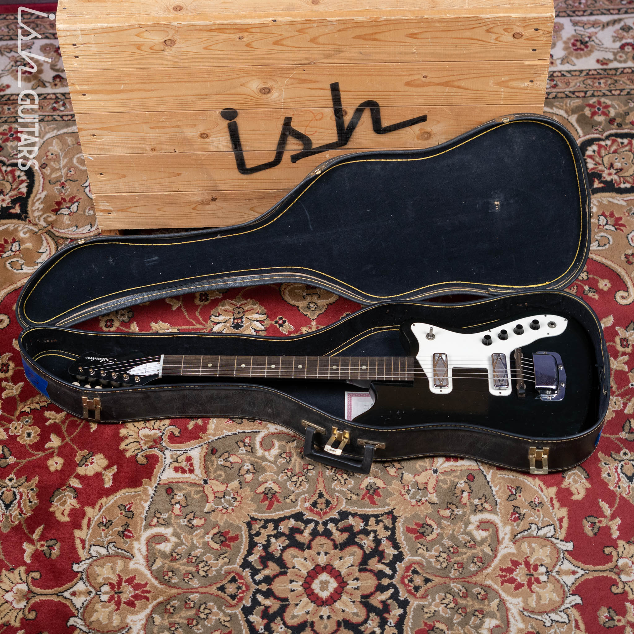 1960s Silvertone 1476 Bobcat Black - Image 21