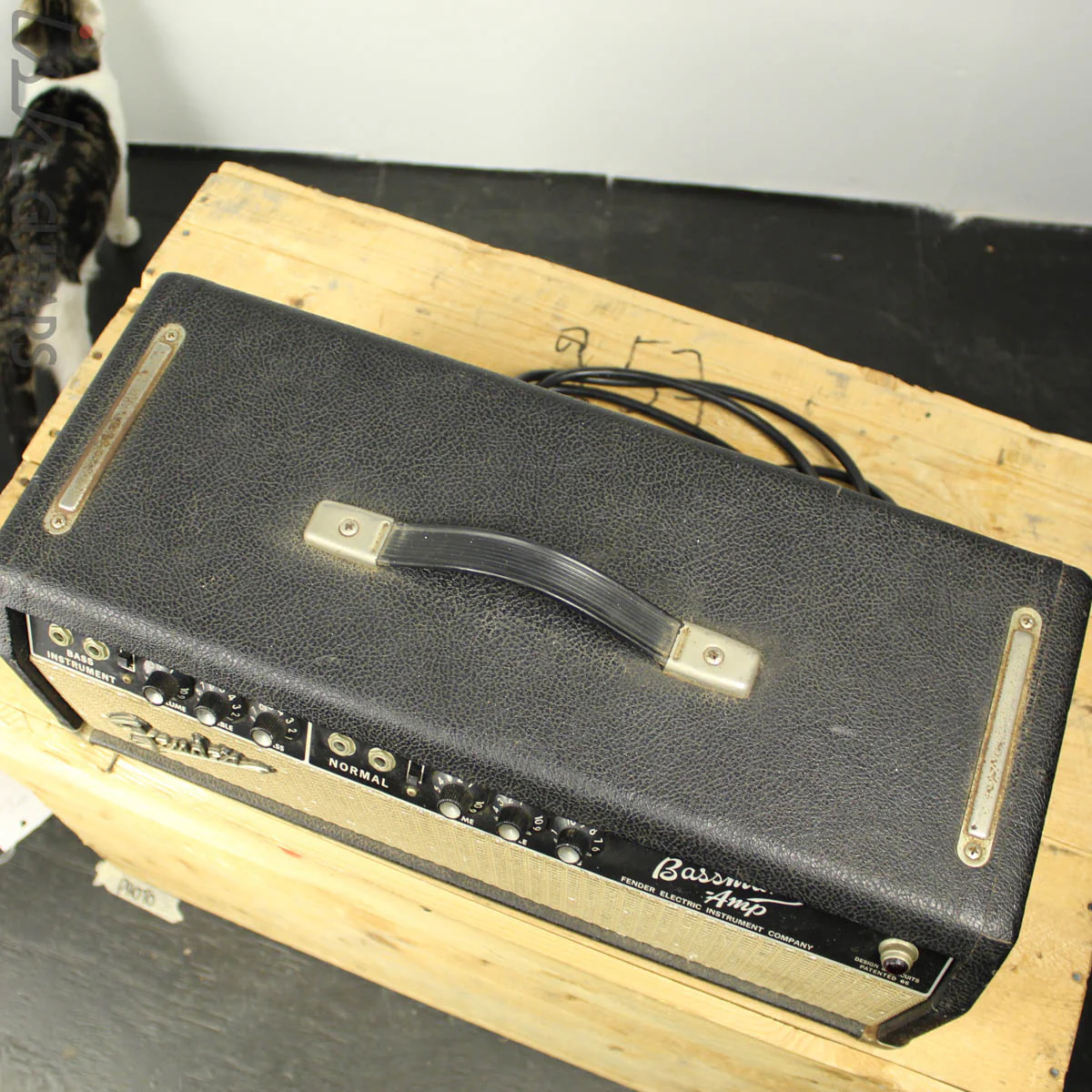 1965 Pre-CBS Fender Bassman Blackface - Image 6