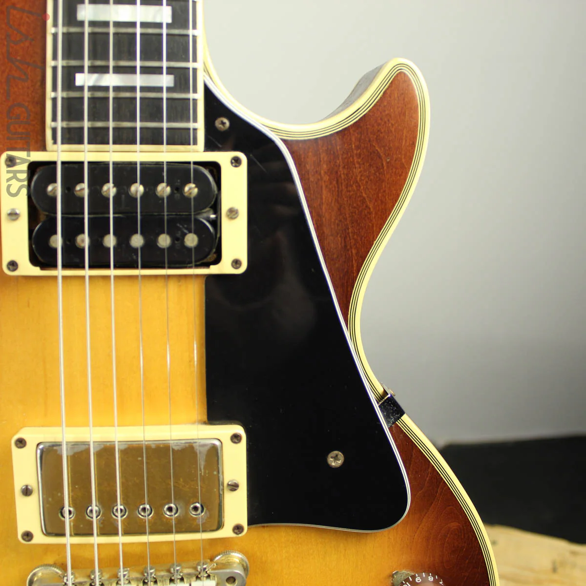 1971-1973 Gibson Les Paul Custom Tobacco Sunburst - Image 4