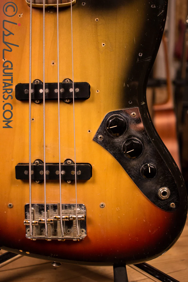 1971 Fender Jazz Bass - Image 4