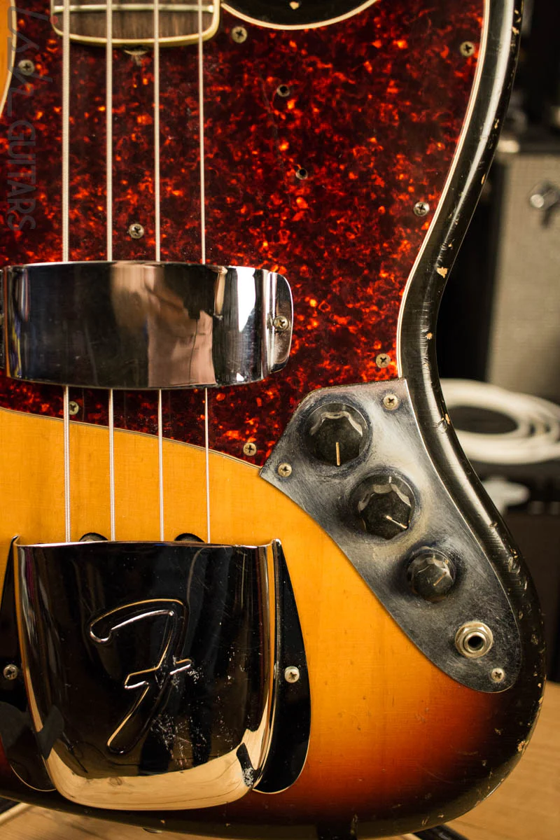 1972 Fender Jazz Bass Sunburst - Image 4