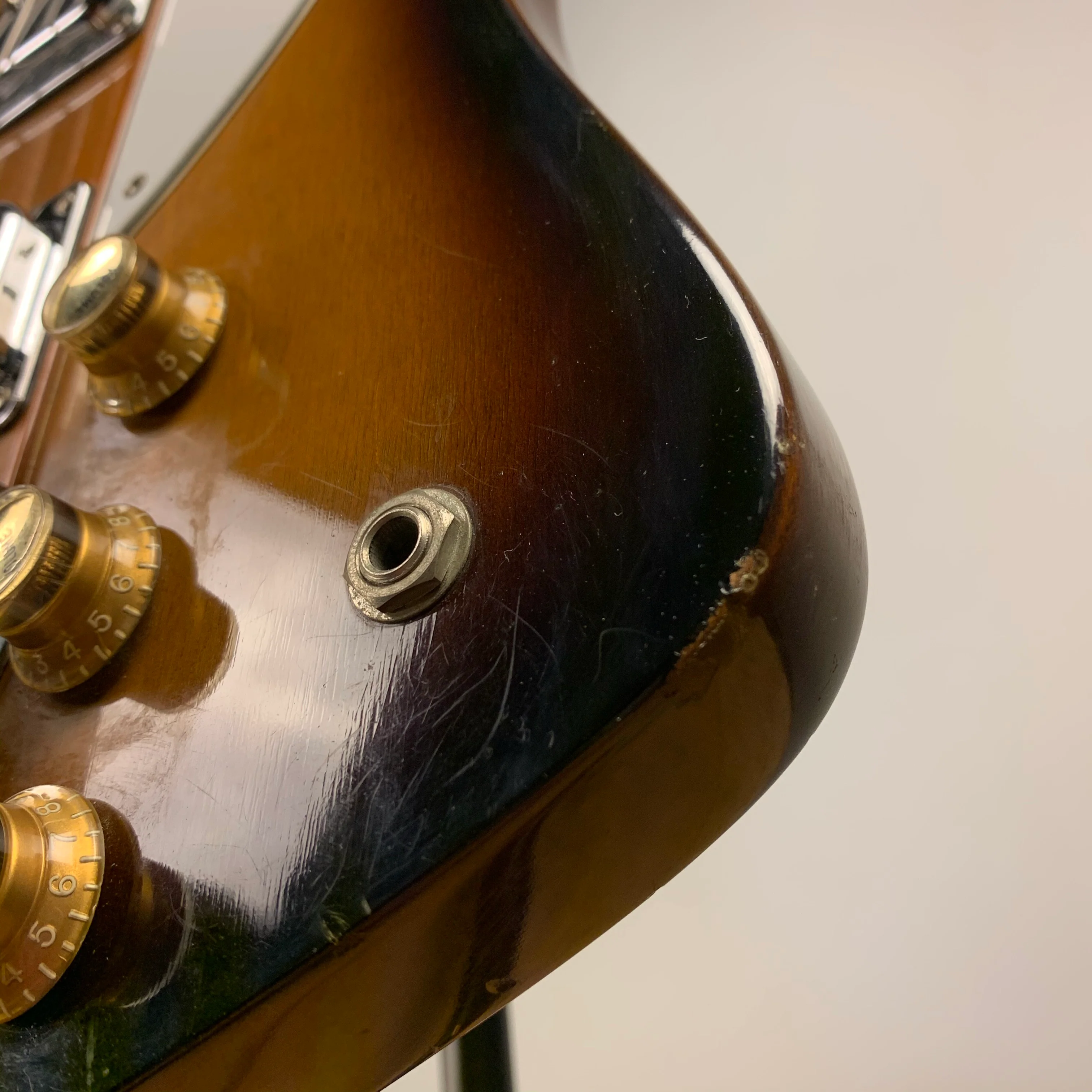 1976 Gibson Thunderbird Sunburst - Image 17