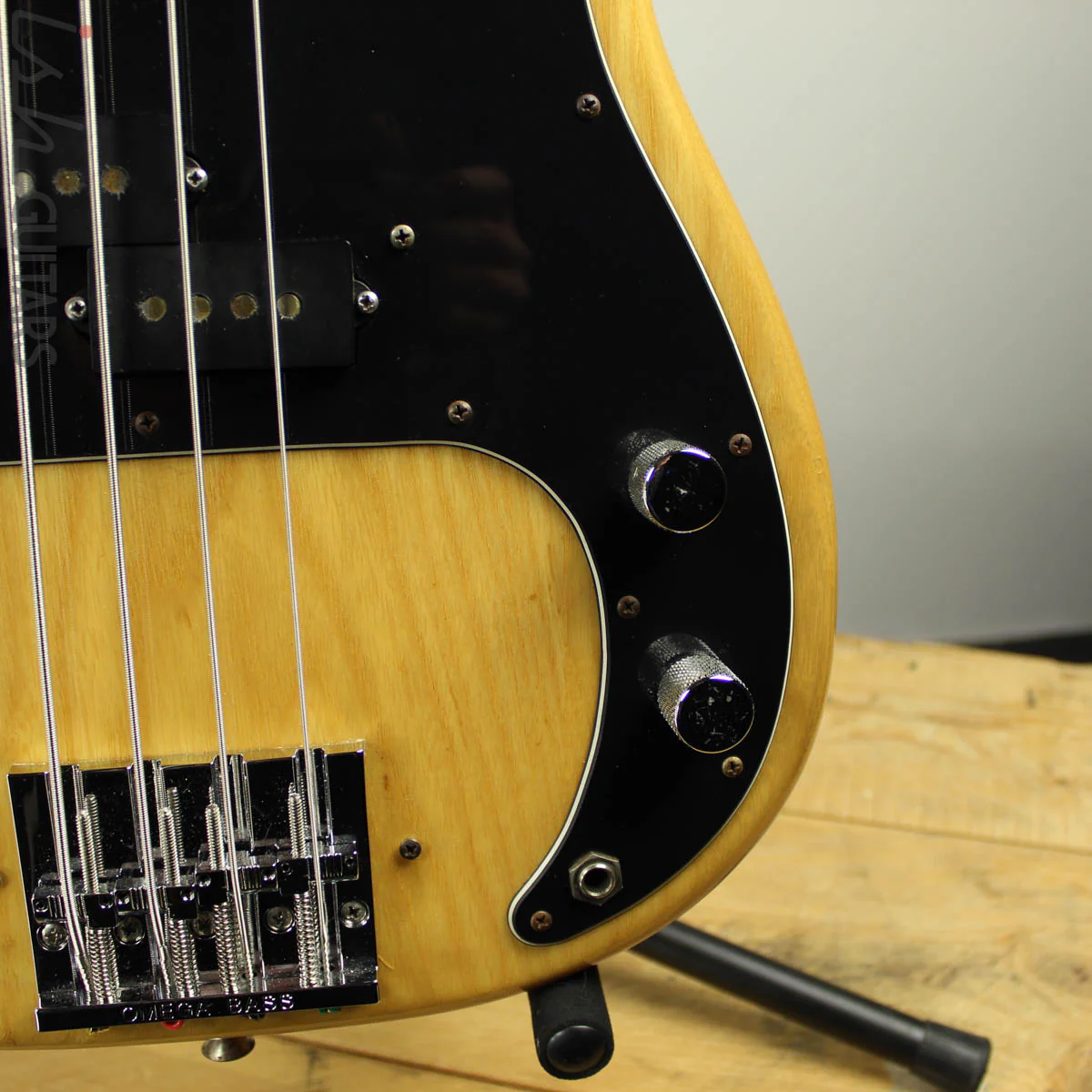 1978 Fender Precision Bass Natural - Image 3