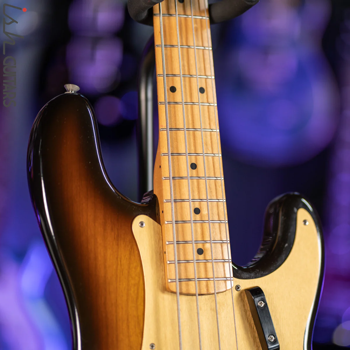 1982 Fender '57 Reissue Precision Sunburst - Image 5
