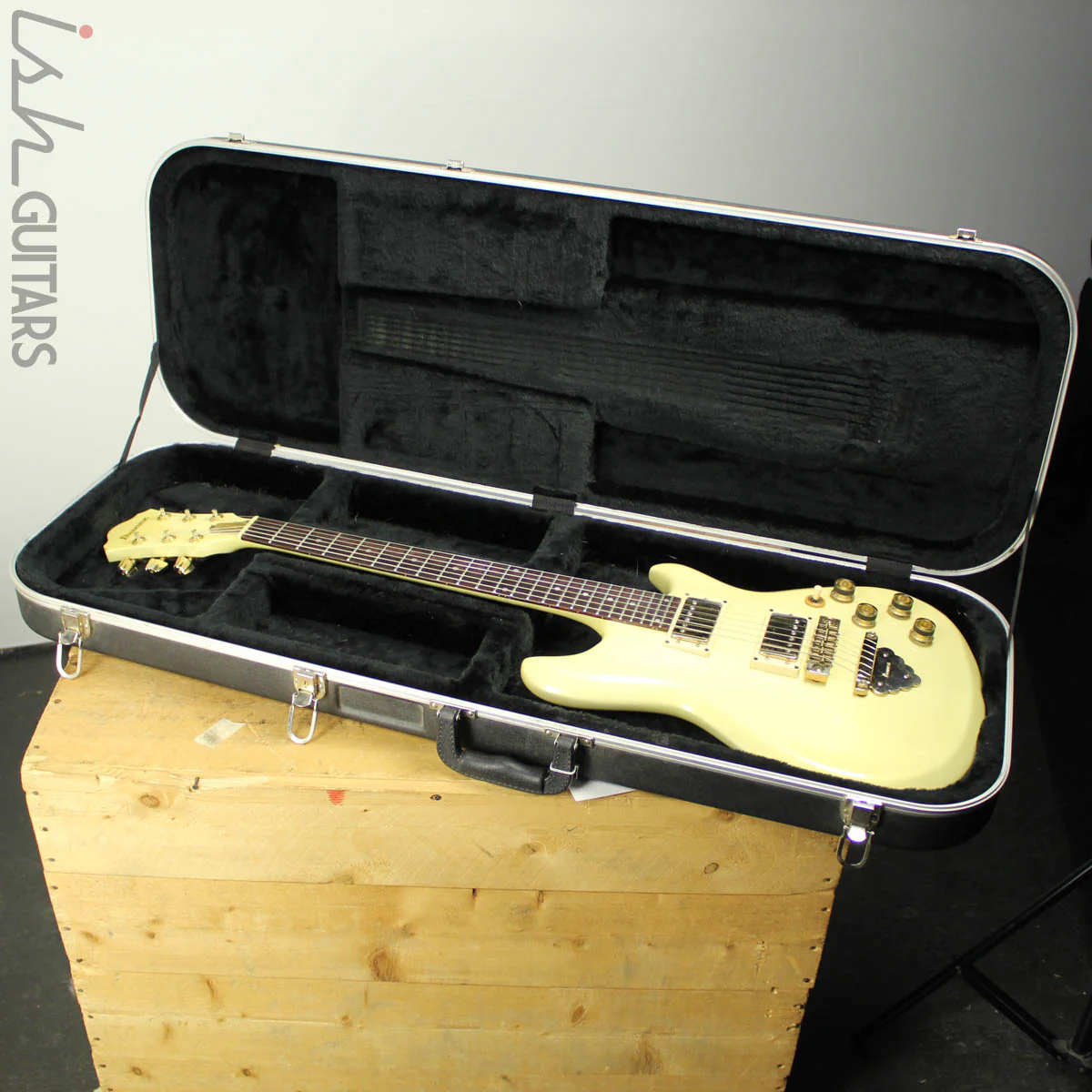 1982 Ibanez MC150 Musician Pearl White - Image 21
