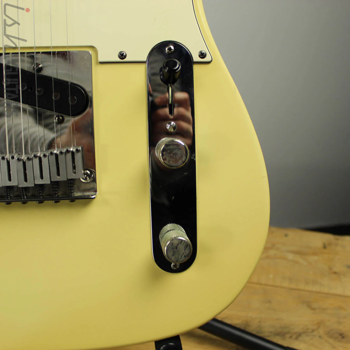 1988 Fender USA Telecaster Standard Olympic White - Image 3