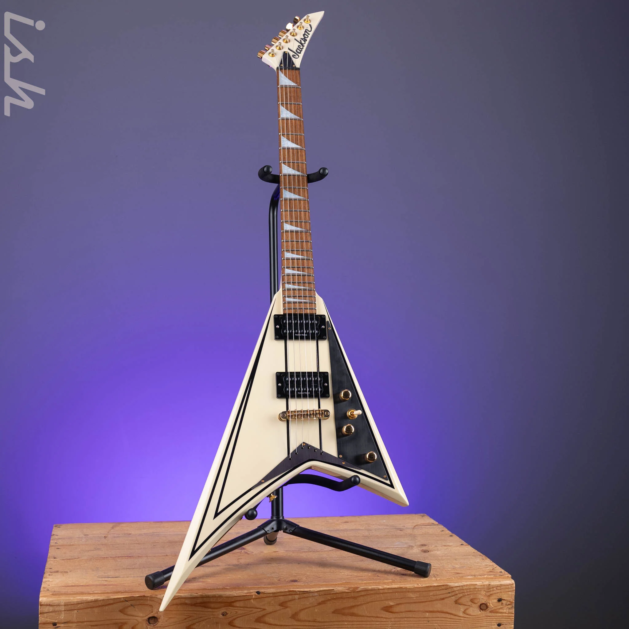 1991 Jackson USA Randy Rhoads V Antique White w/ Black Pinstripes - Image 2