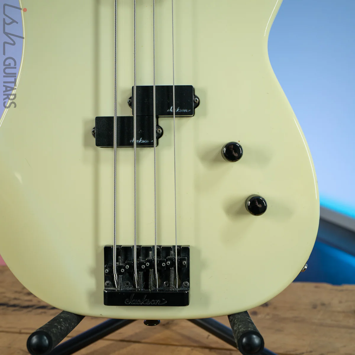 1992 Charvel by Jackson 1B Precision Bass Cream MIJ - Image 4