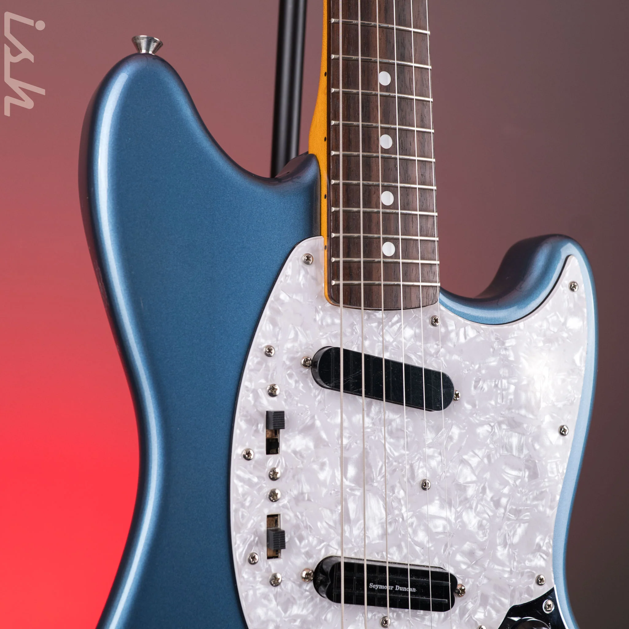 1994 Fender MG-69 MIJ Mustang Blue - Image 4