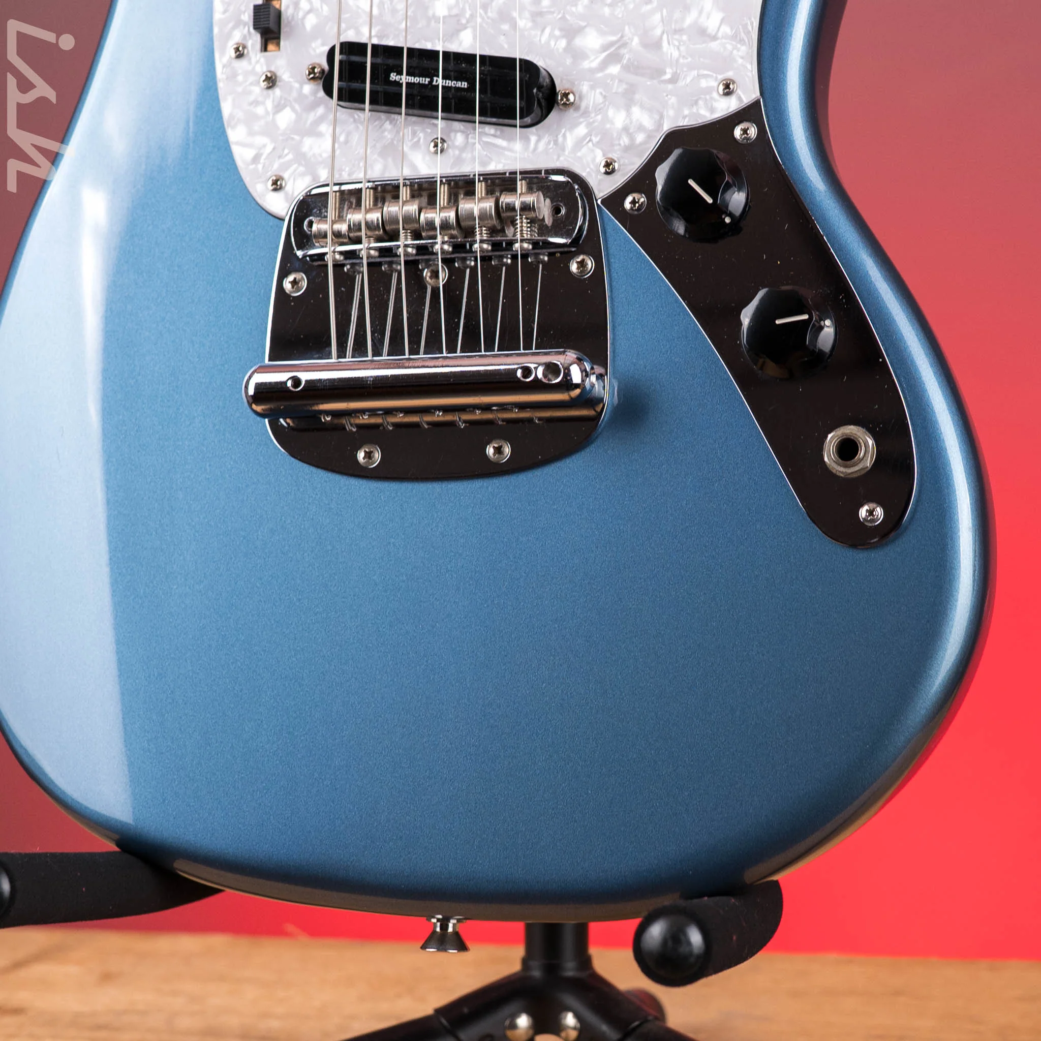 1994 Fender MG-69 MIJ Mustang Blue - Image 5