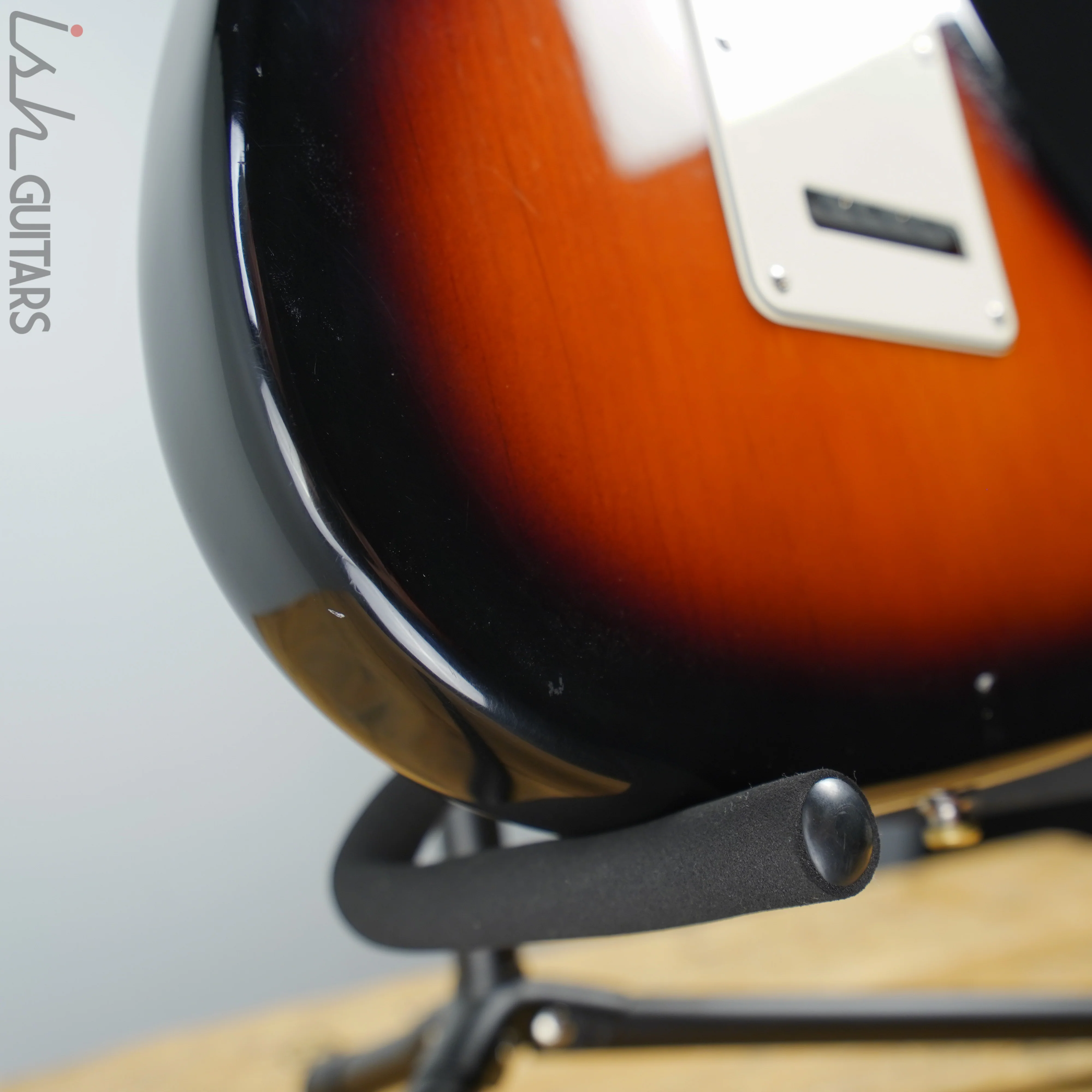 1996 Fender American Standard Stratocaster Sunburst - Image 12