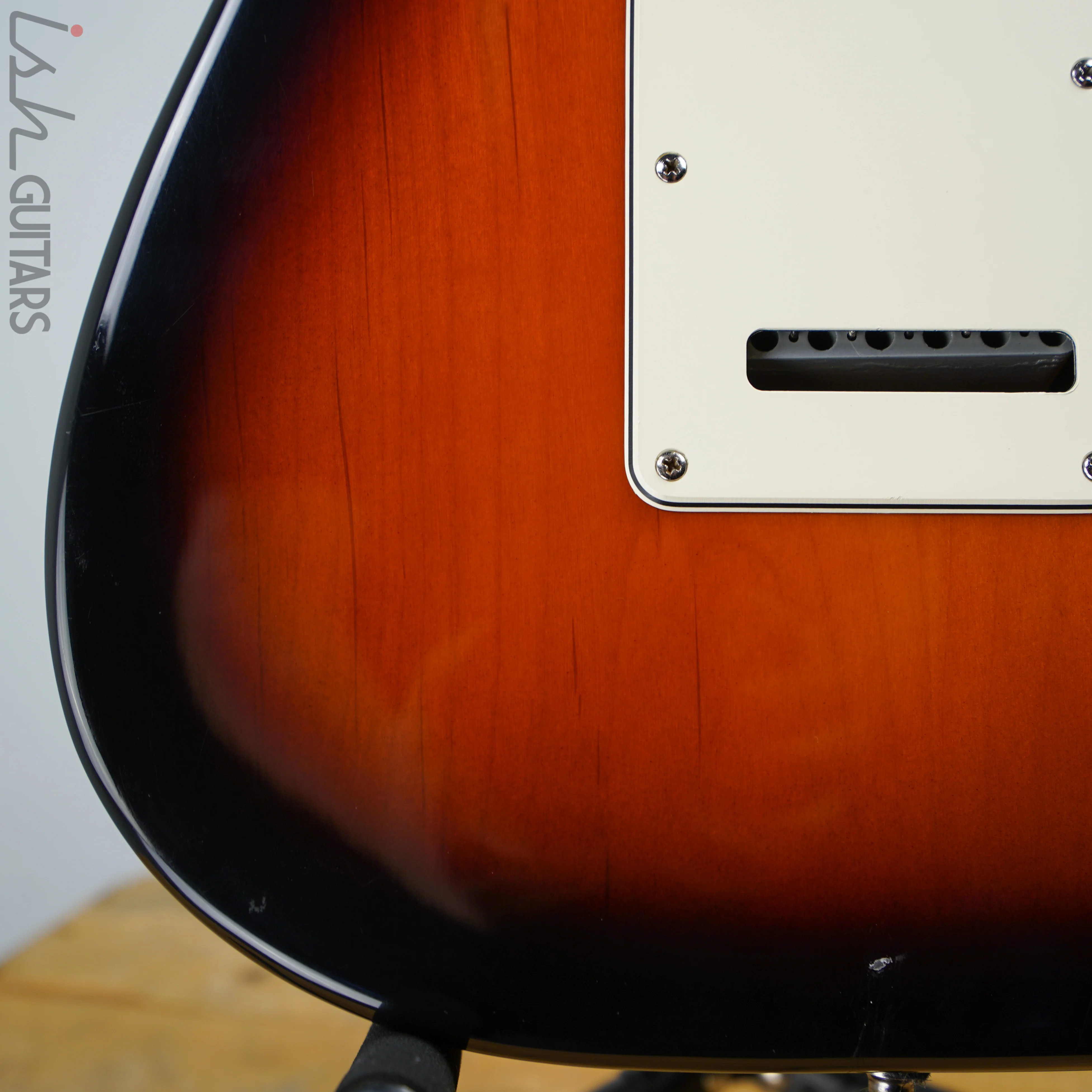 1996 Fender American Standard Stratocaster Sunburst - Image 9
