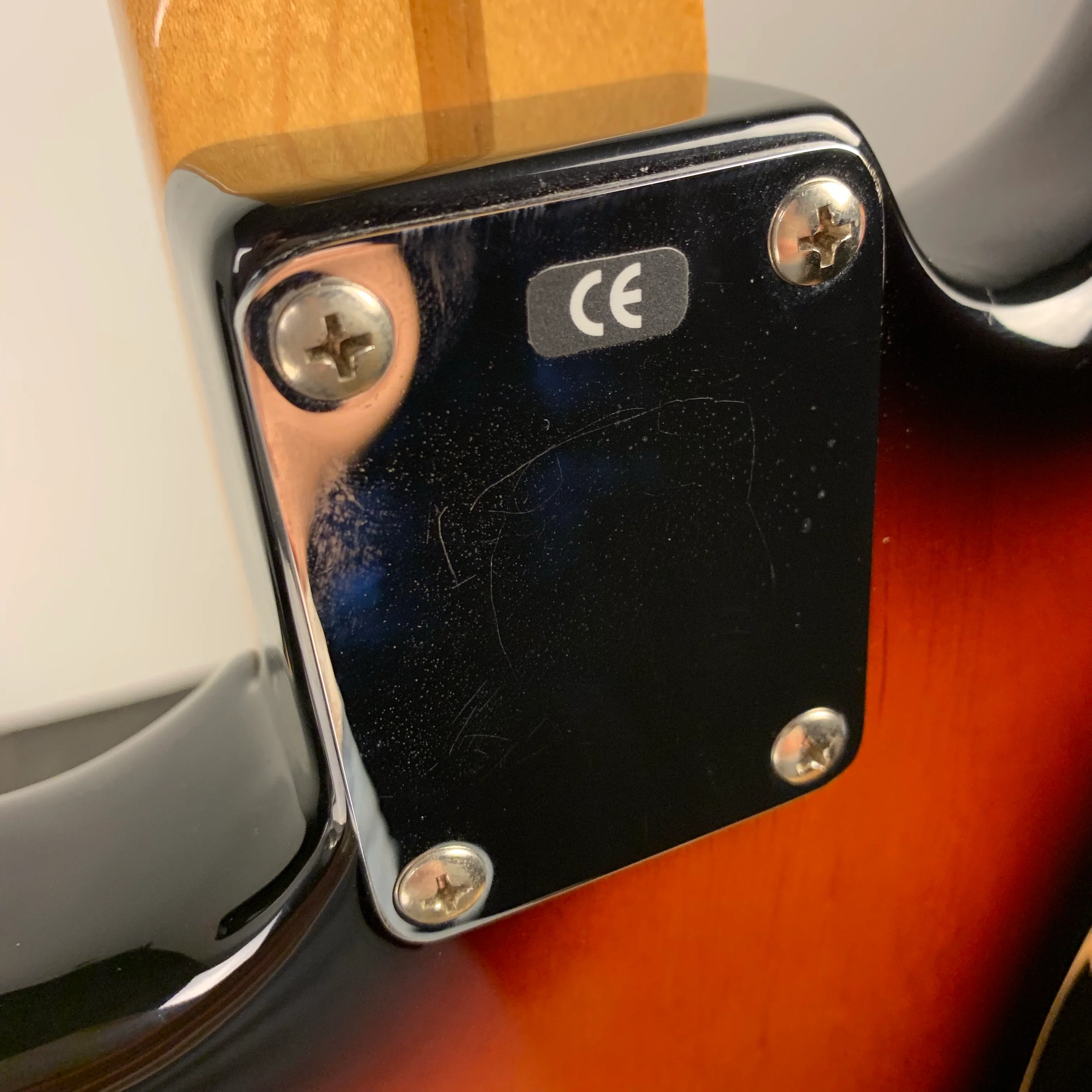 1997 Fender USA California Series Stratocaster Three Tone Burst - Image 14