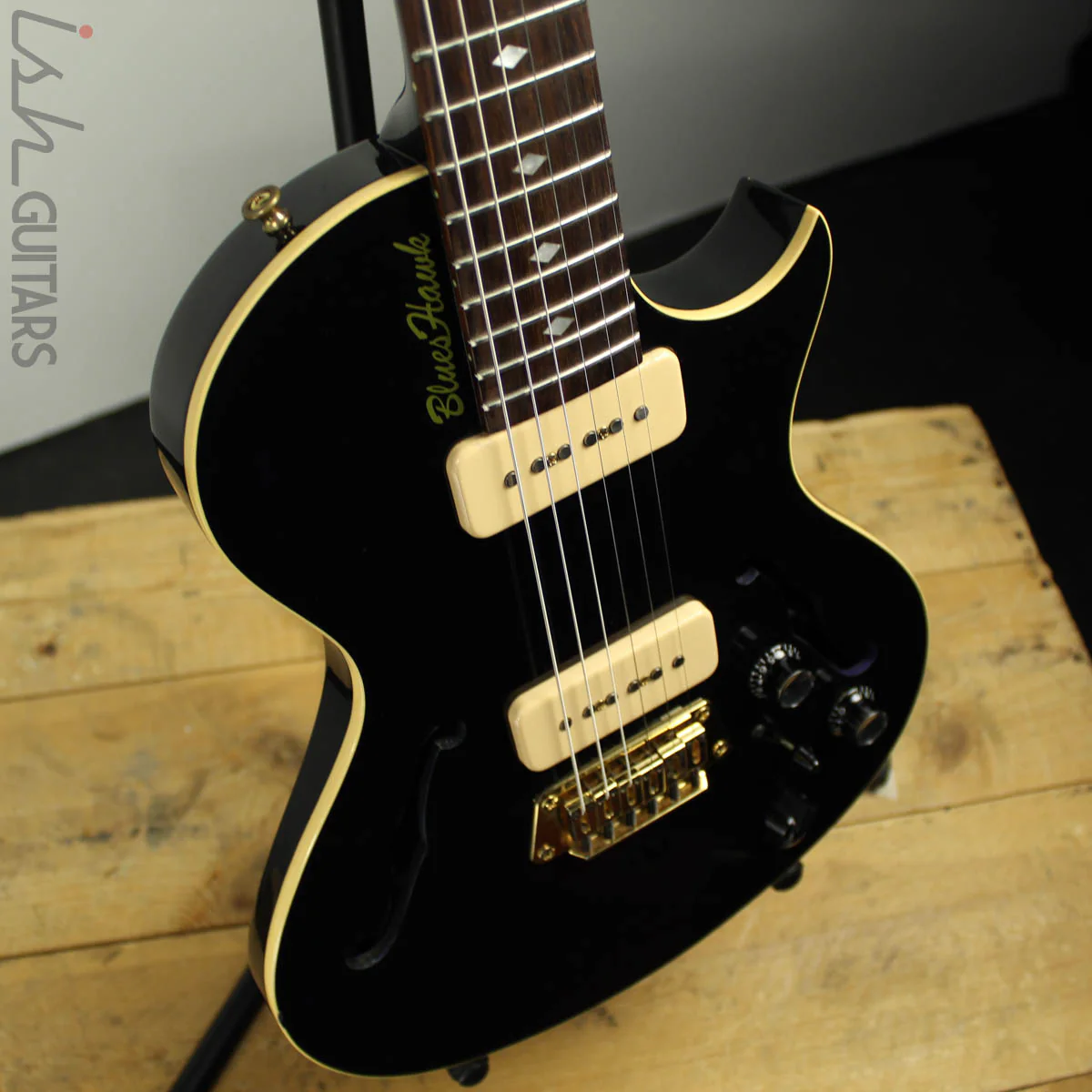 1997 Gibson BluesHawk Semihollow Black - Image 7