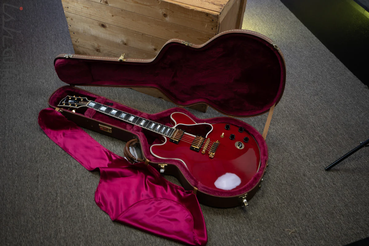 1998 Gibson ES-335 "Lucille" Red One Owner - Image 15