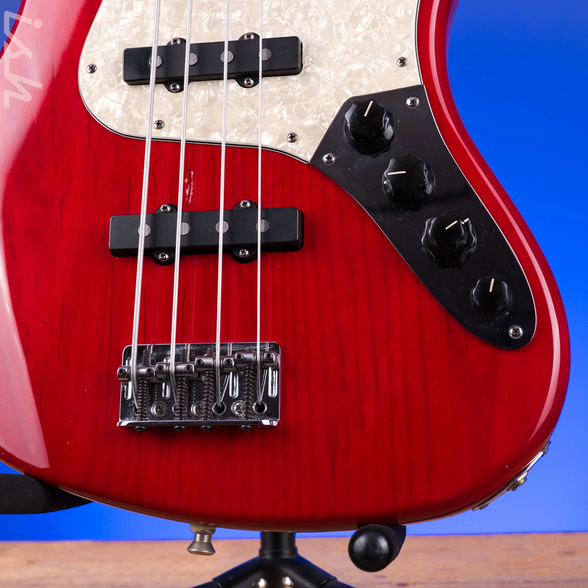 1999 Fender American Deluxe Jazz Bass Fretless 4-String Transparent Crimson Red - Image 5