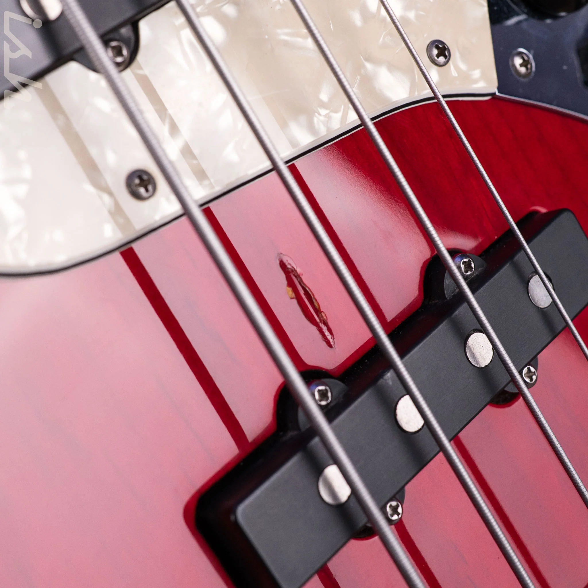 1999 Fender American Deluxe Jazz Bass Fretless 4-String Transparent Crimson Red - Image 9