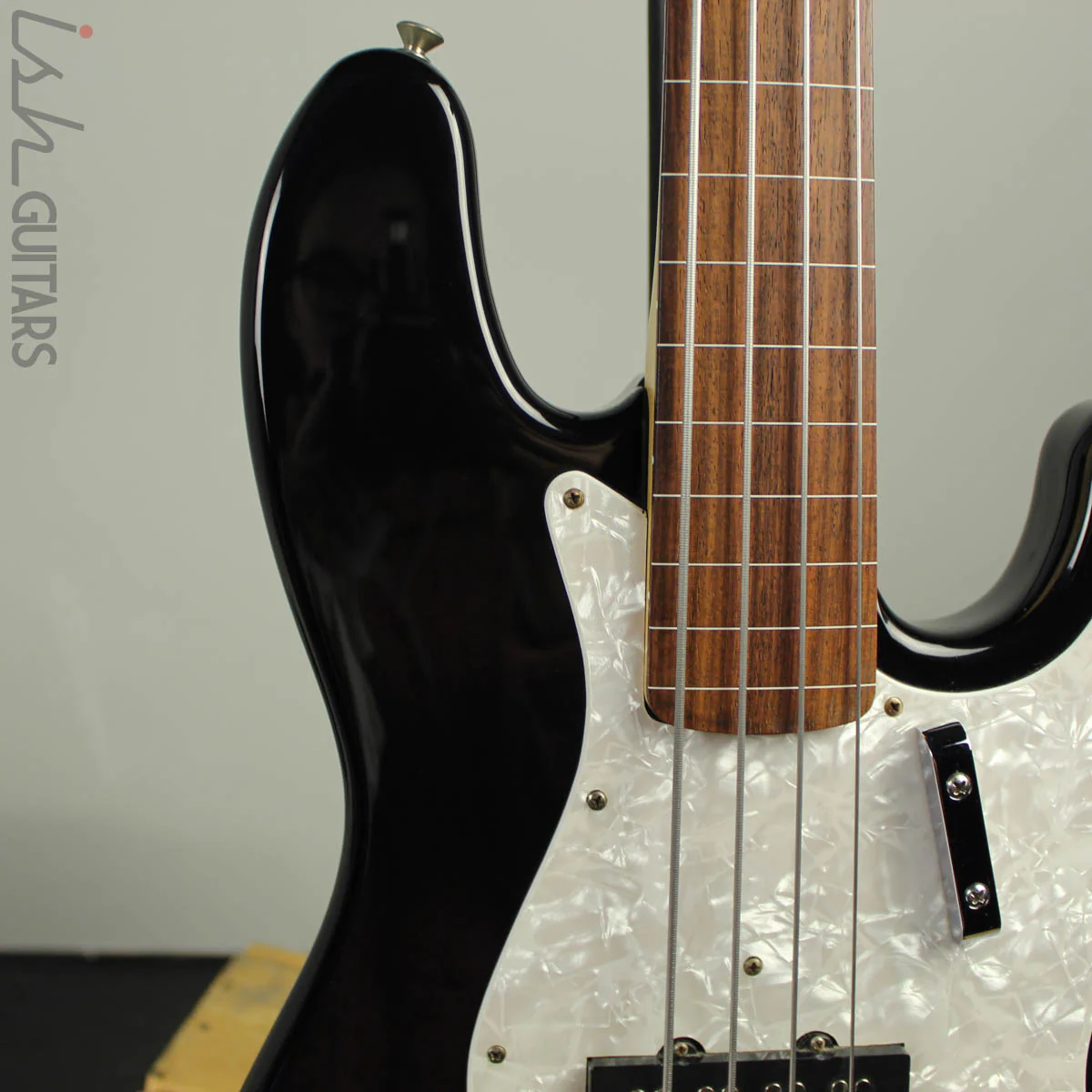 2000 Fender MIM Fretless Jazz Bass Black - Image 4