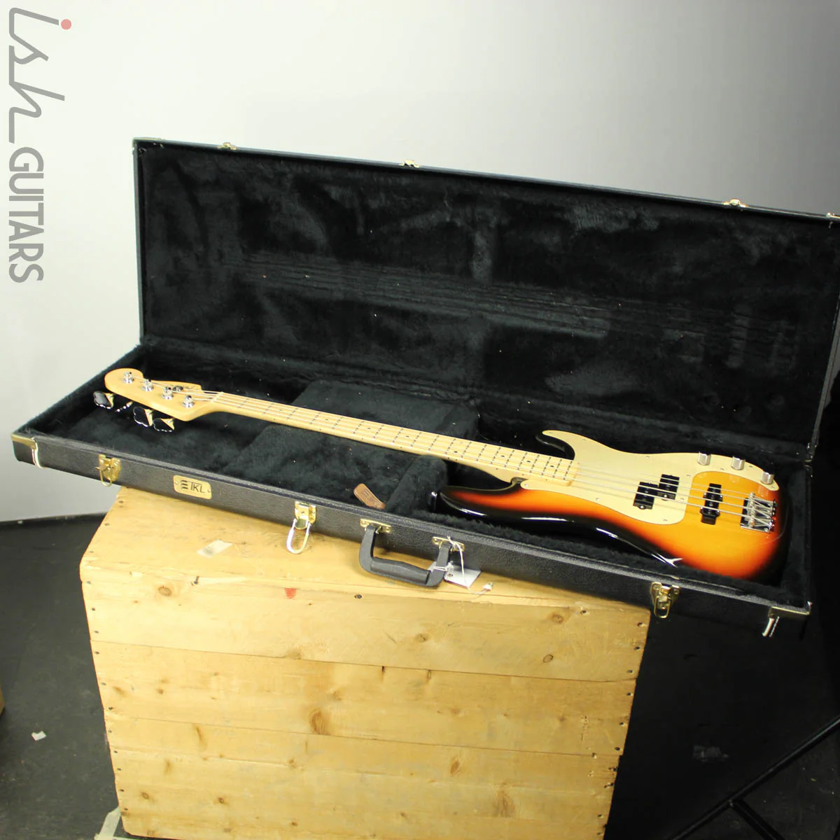 2002 Fender Precision Bass Special - Image 13