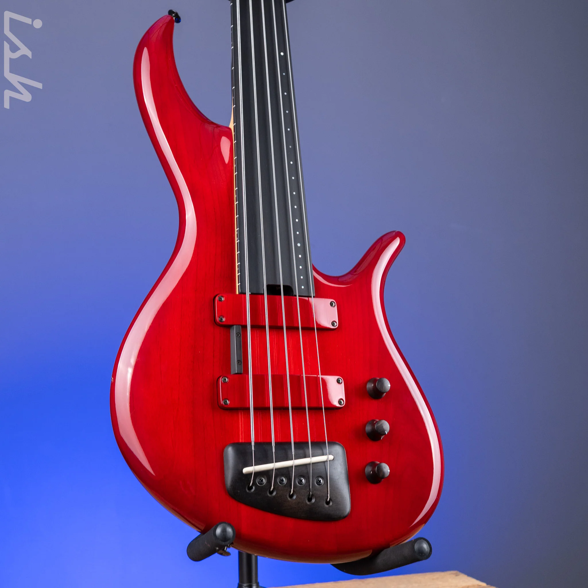 2004 F Bass BNF5 Fretless Transparent Red