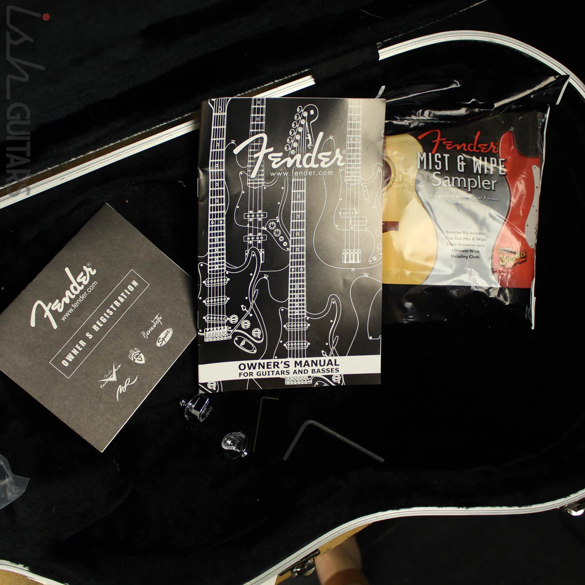 2006 Fender Telecaster Deluxe Sunburst - Image 12
