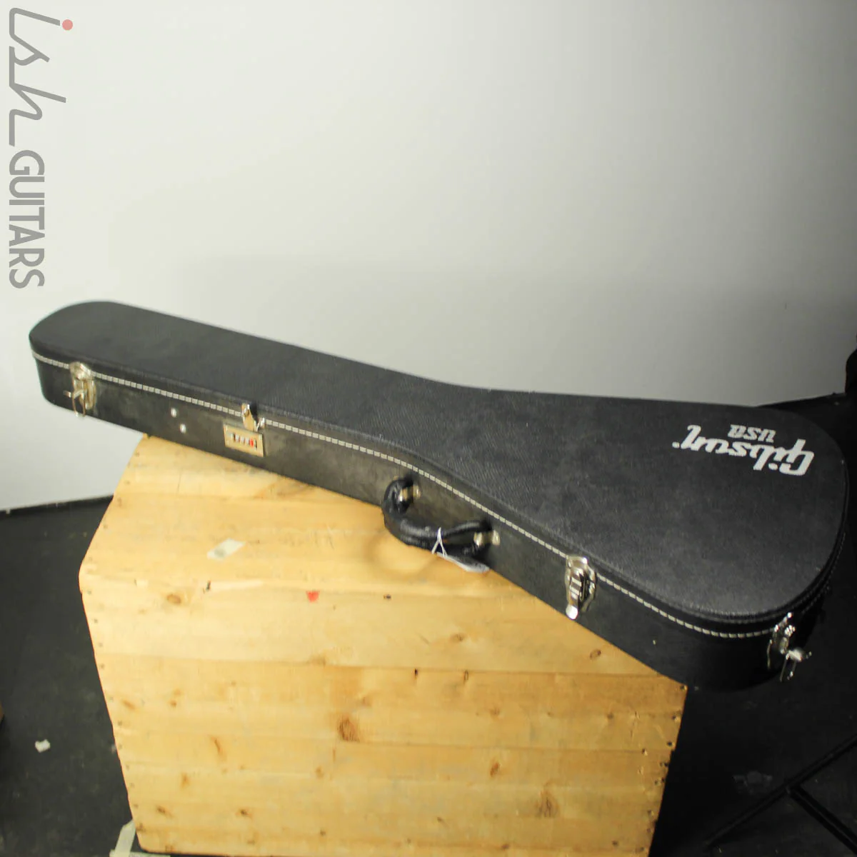 2006 Gibson Flying V Faded Cherry - Image 11