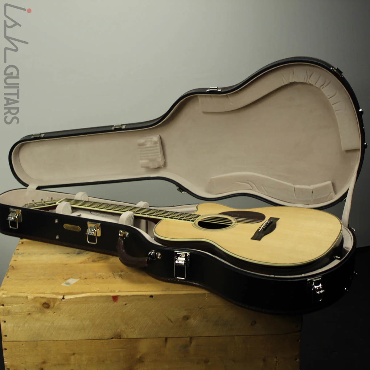 2006 Santa Cruz OM Sitka Spruce Top Acoustic - Image 13