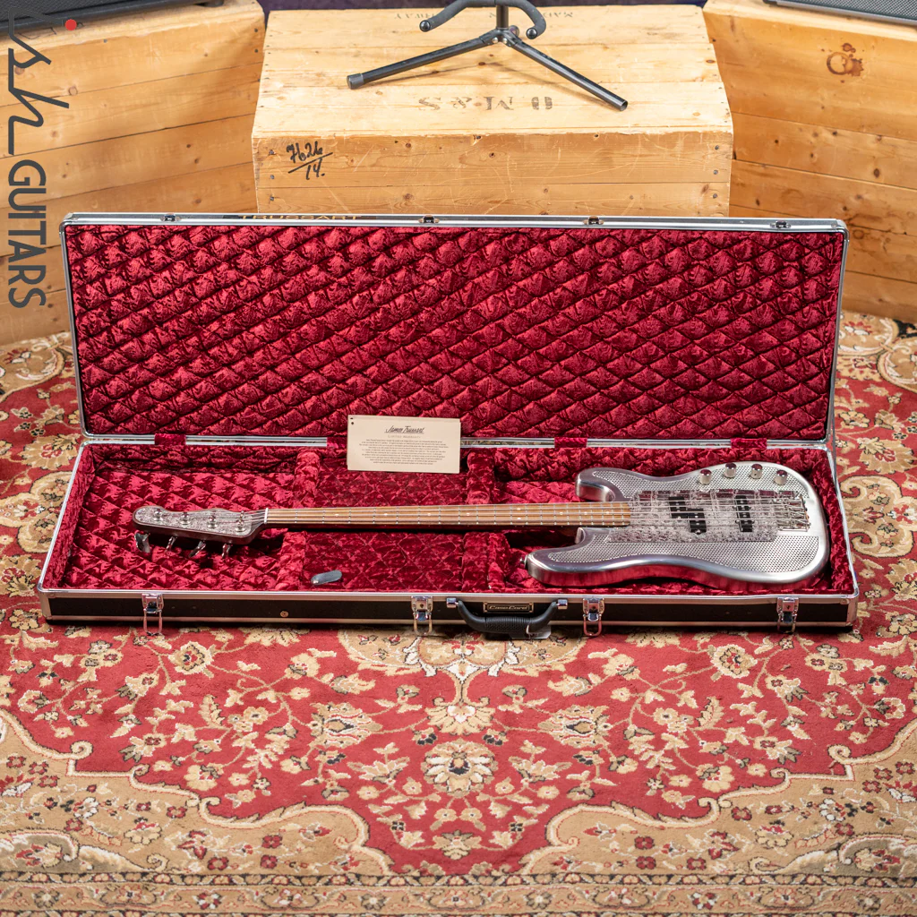 2006 Trussart Steelcaster Bass - Image 11