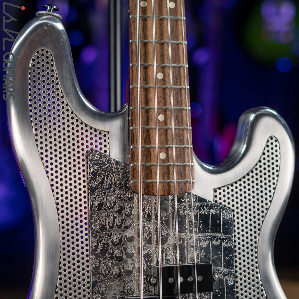 2006 Trussart Steelcaster Bass - Image 3