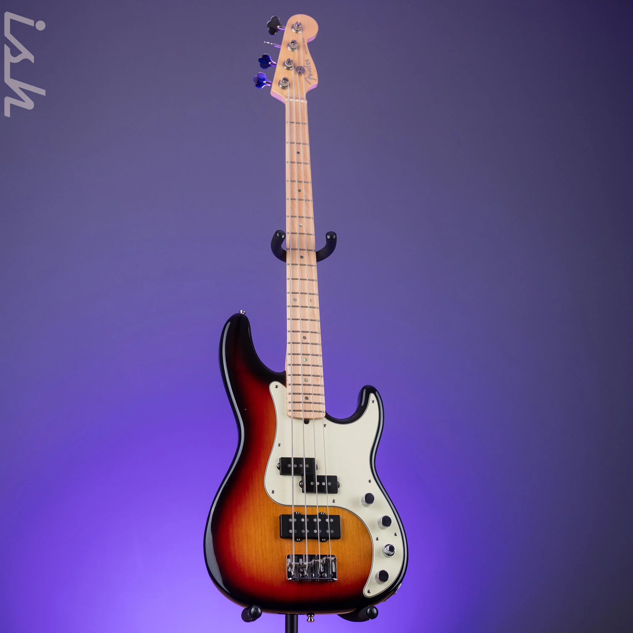 2007 Fender American Deluxe P Bass - Image 2