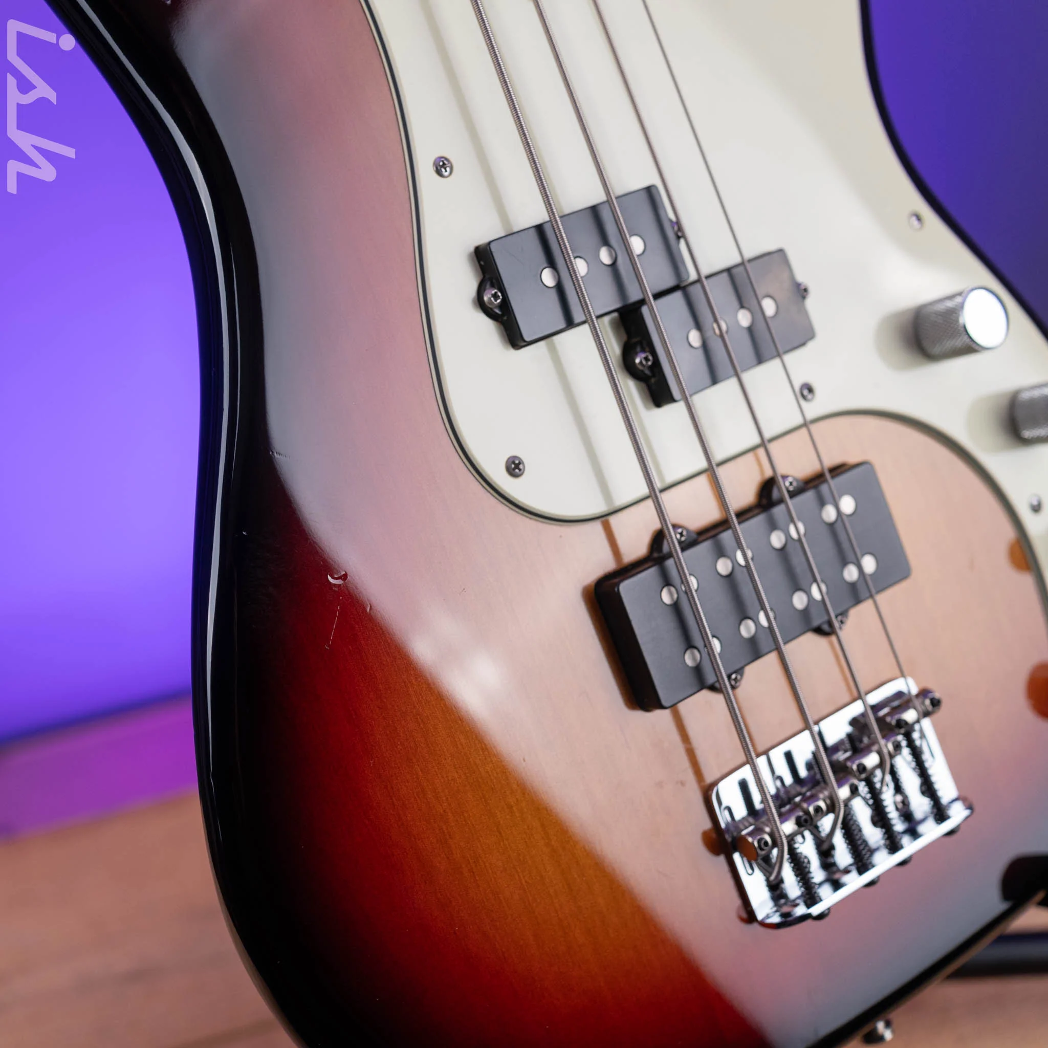 2007 Fender American Deluxe P Bass - Image 7