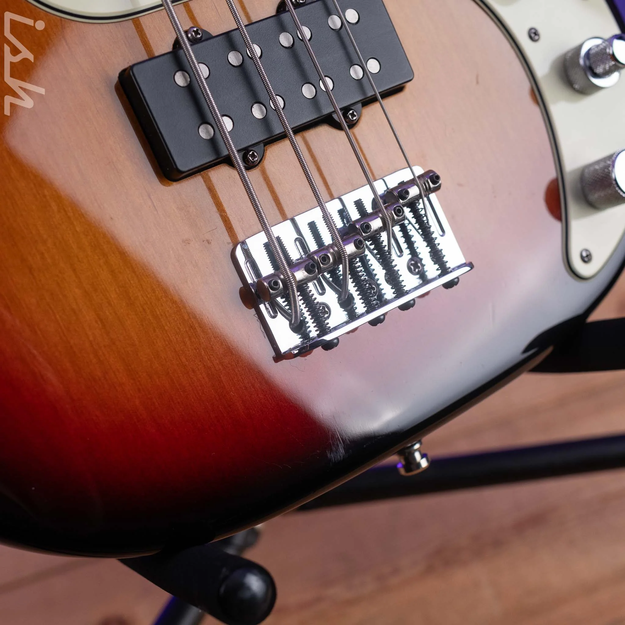 2007 Fender American Deluxe P Bass - Image 8