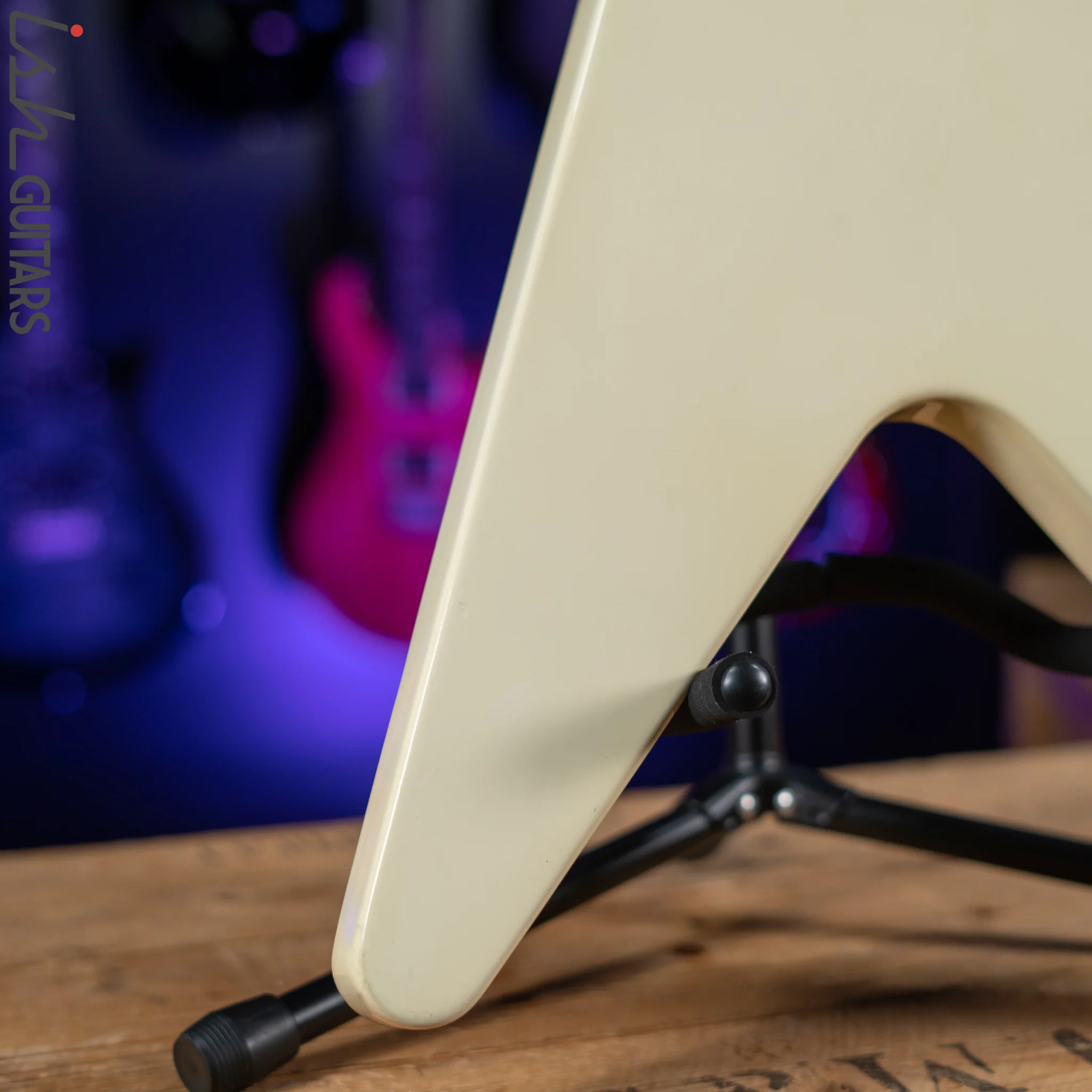 2007 Gibson Flying V Classic White 'Aged' - Image 9