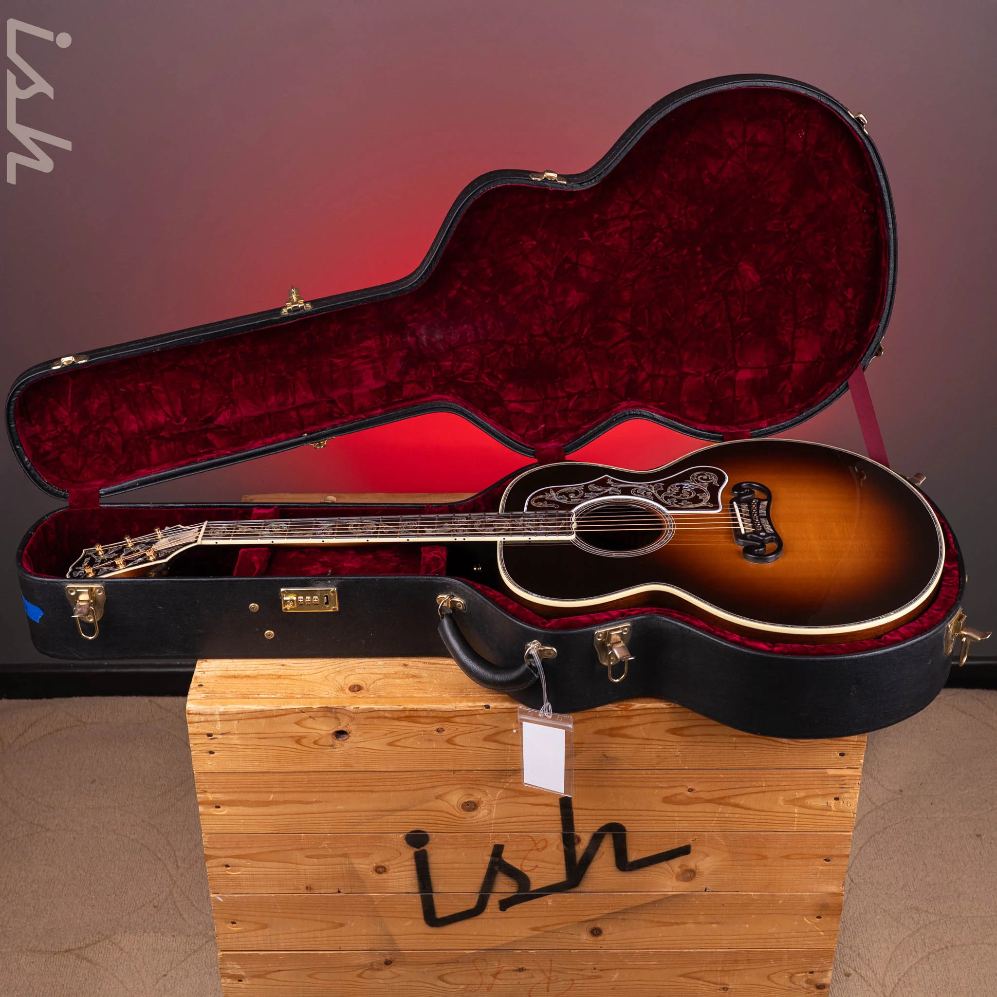 2011 Gibson Custom Shop SJ-200 - Image 25