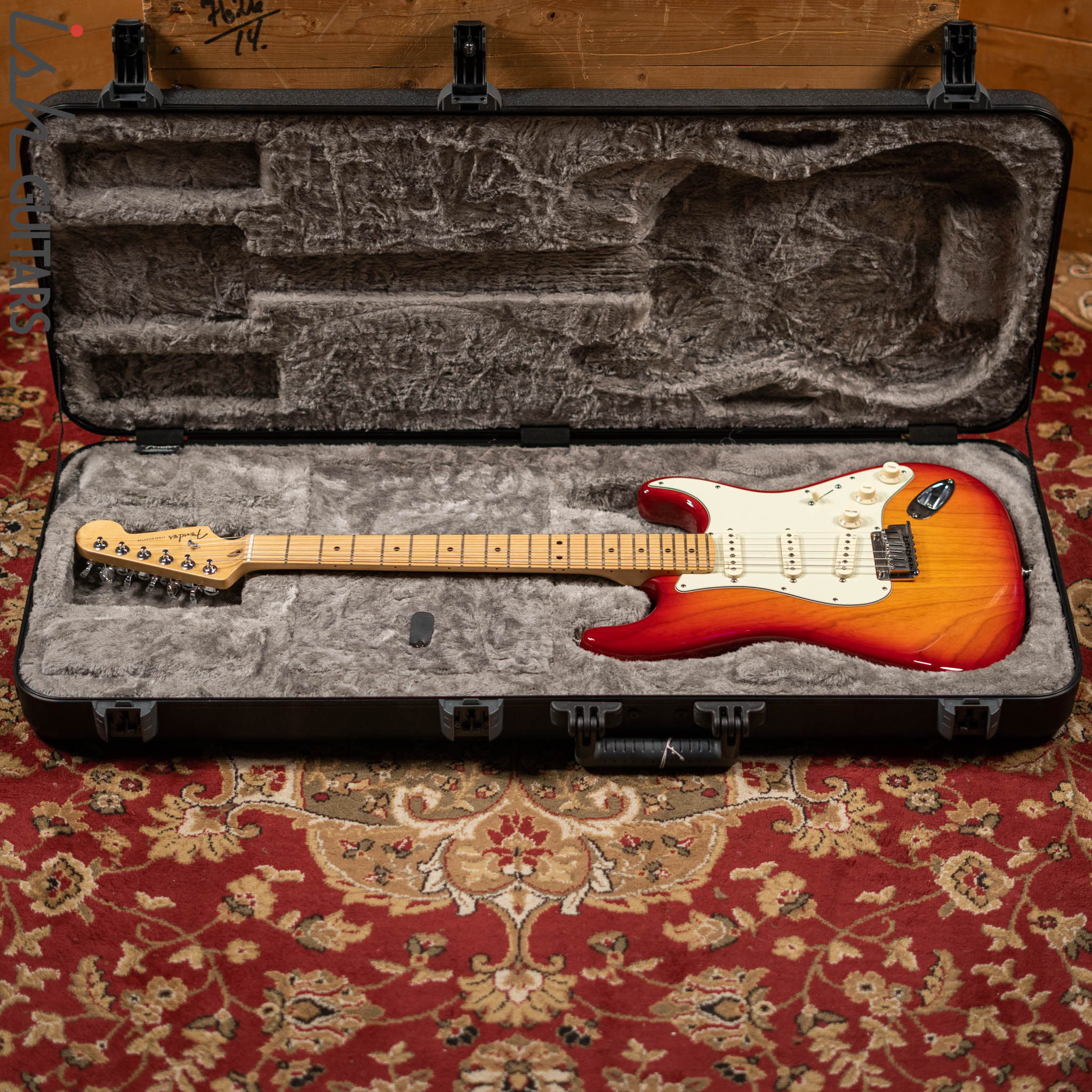 2012 Fender American Deluxe Stratocaster Sienna Sunburst - Image 14