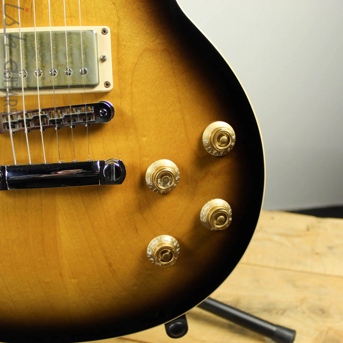 2012 Gibson Les Paul Traditional Tobaccoburst - Image 4
