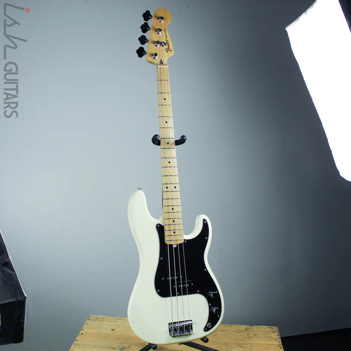 2013 Fender MIM Standard Precision Bass Polar White Maple Fretboard - Image 2