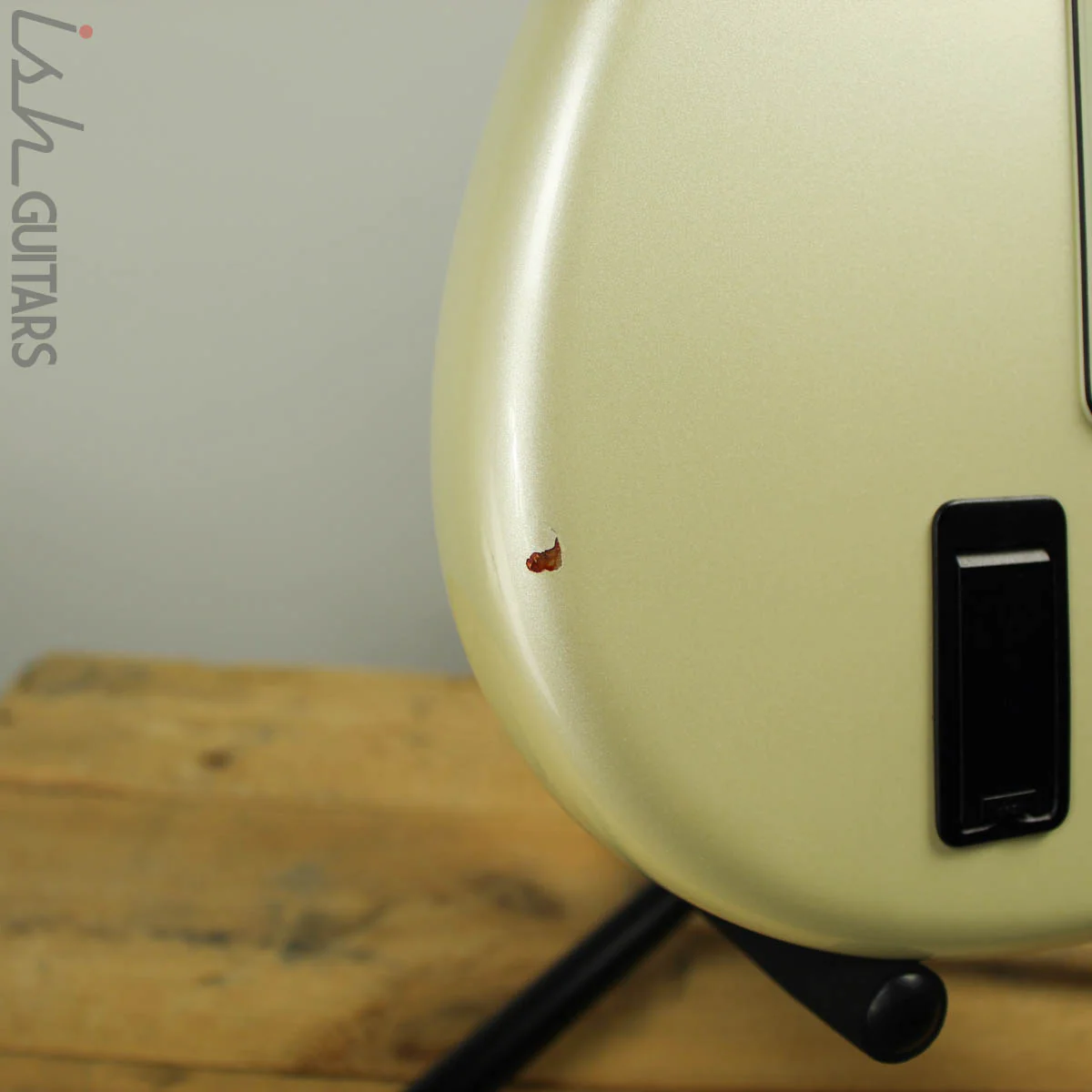 2014 Fender American Deluxe Stratocaster Olympic Pearl White Seymour Duncan Humbucker Pickups - Image 12