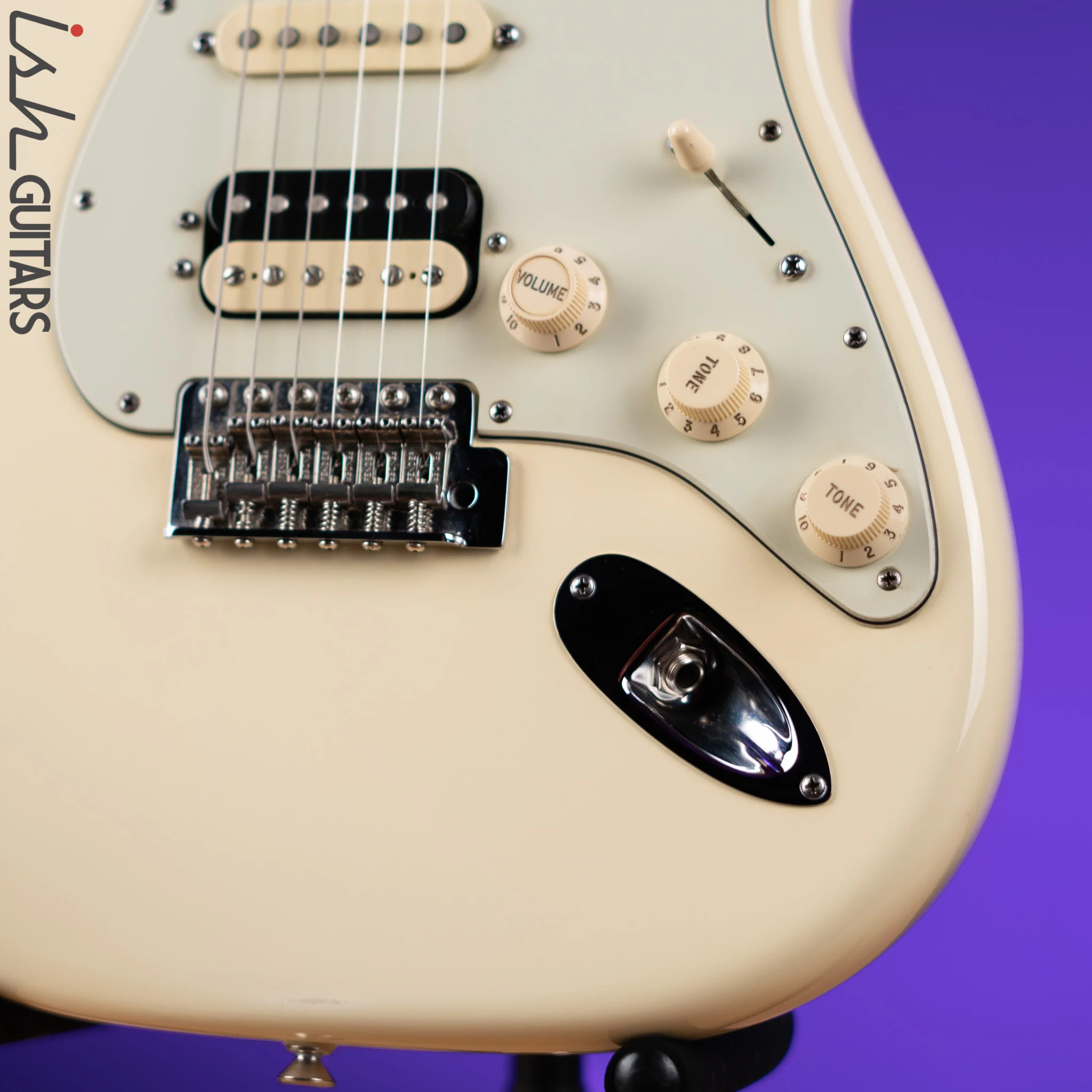 2015 Fender American Professional Stratocaster Shawbucker Olympic White - Image 4
