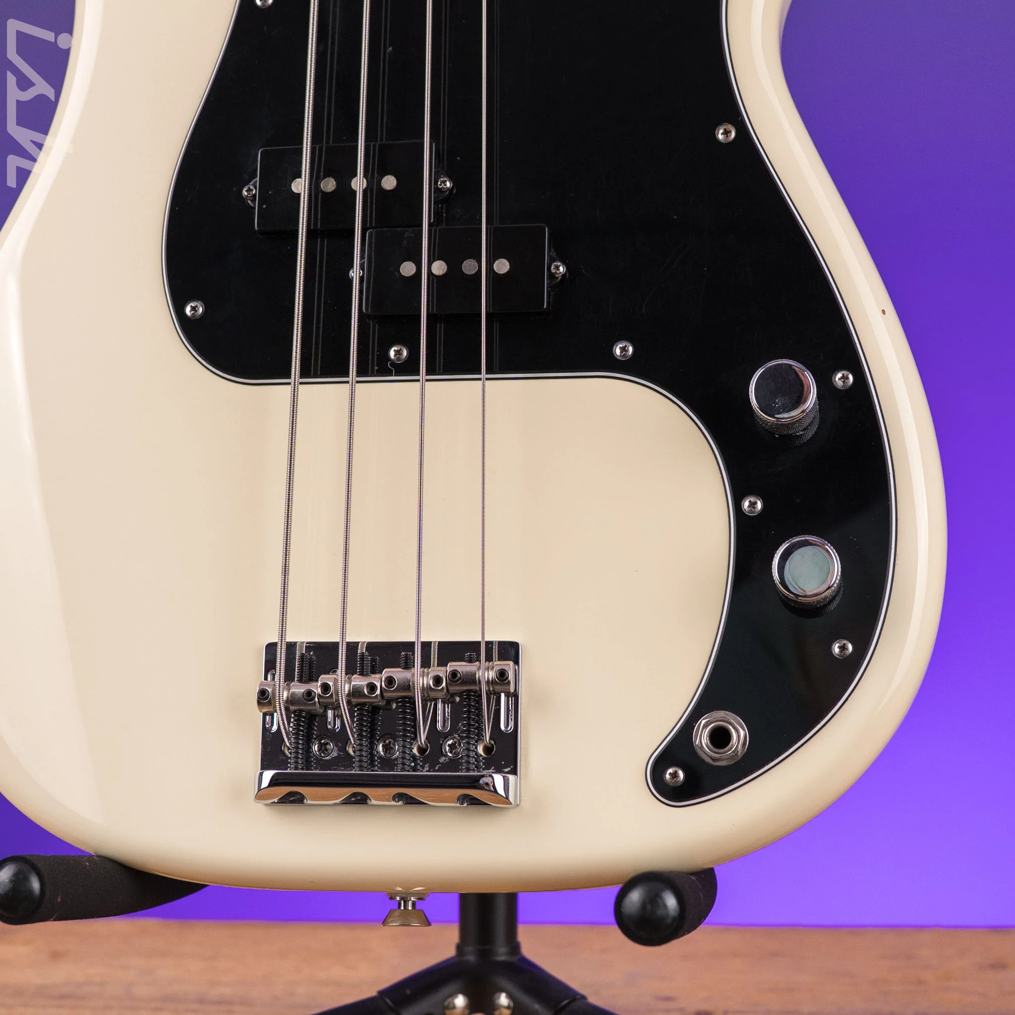 2015 Fender American Standard P Bass - Image 5