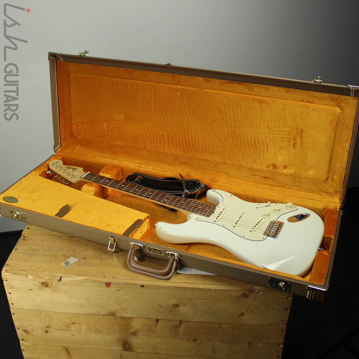 2016 Fender American Vintage ‘65 Reissue Stratocaster Olympic White - Image 12