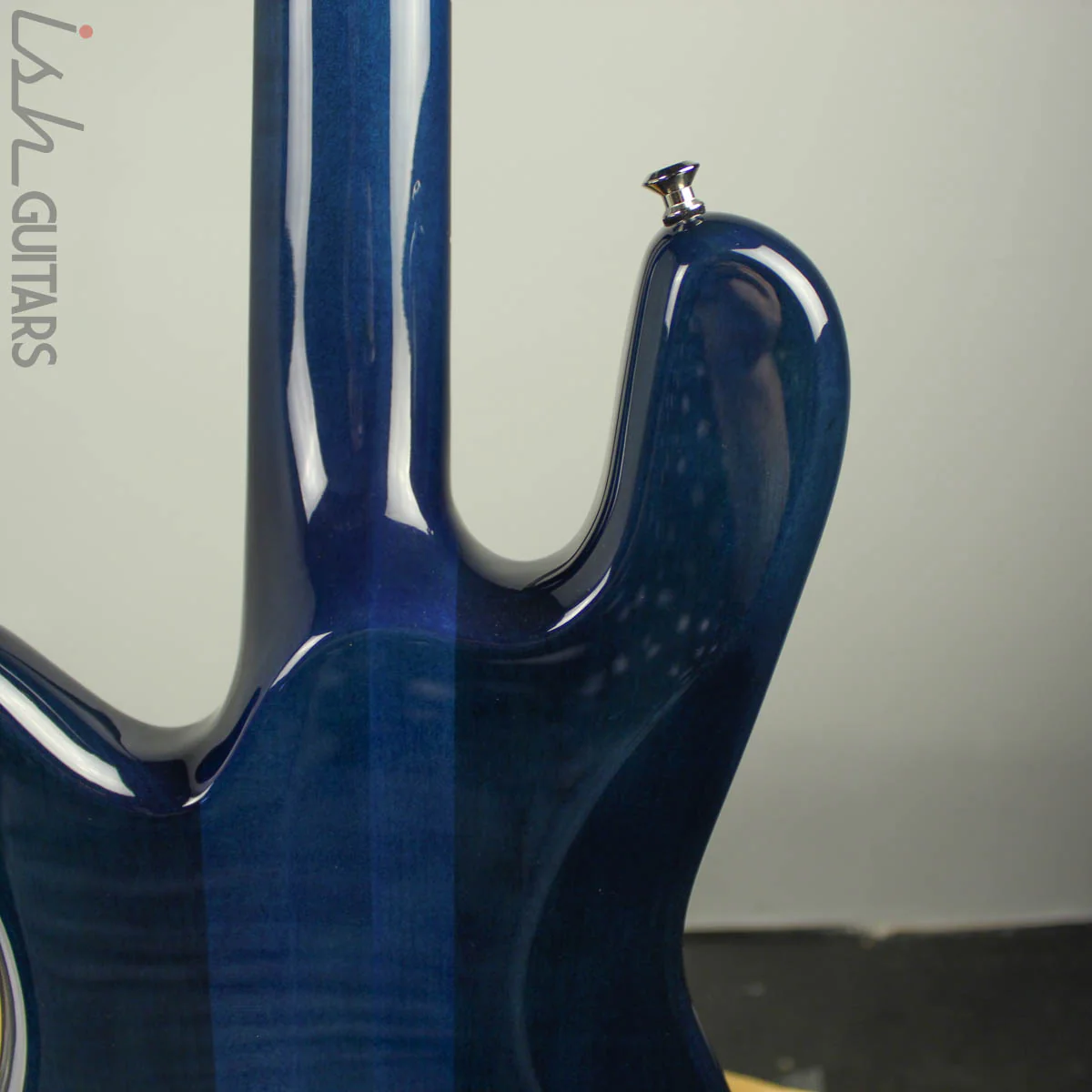2017 Spector Legend 4 String Neck Thru Faded Blue Gloss - Image 9