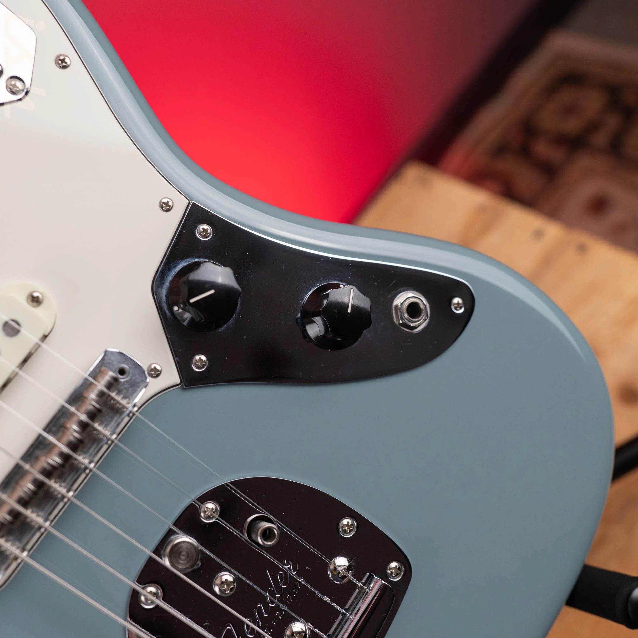 2018 Fender American Professional Jaguar® Sonic Gray - Image 5