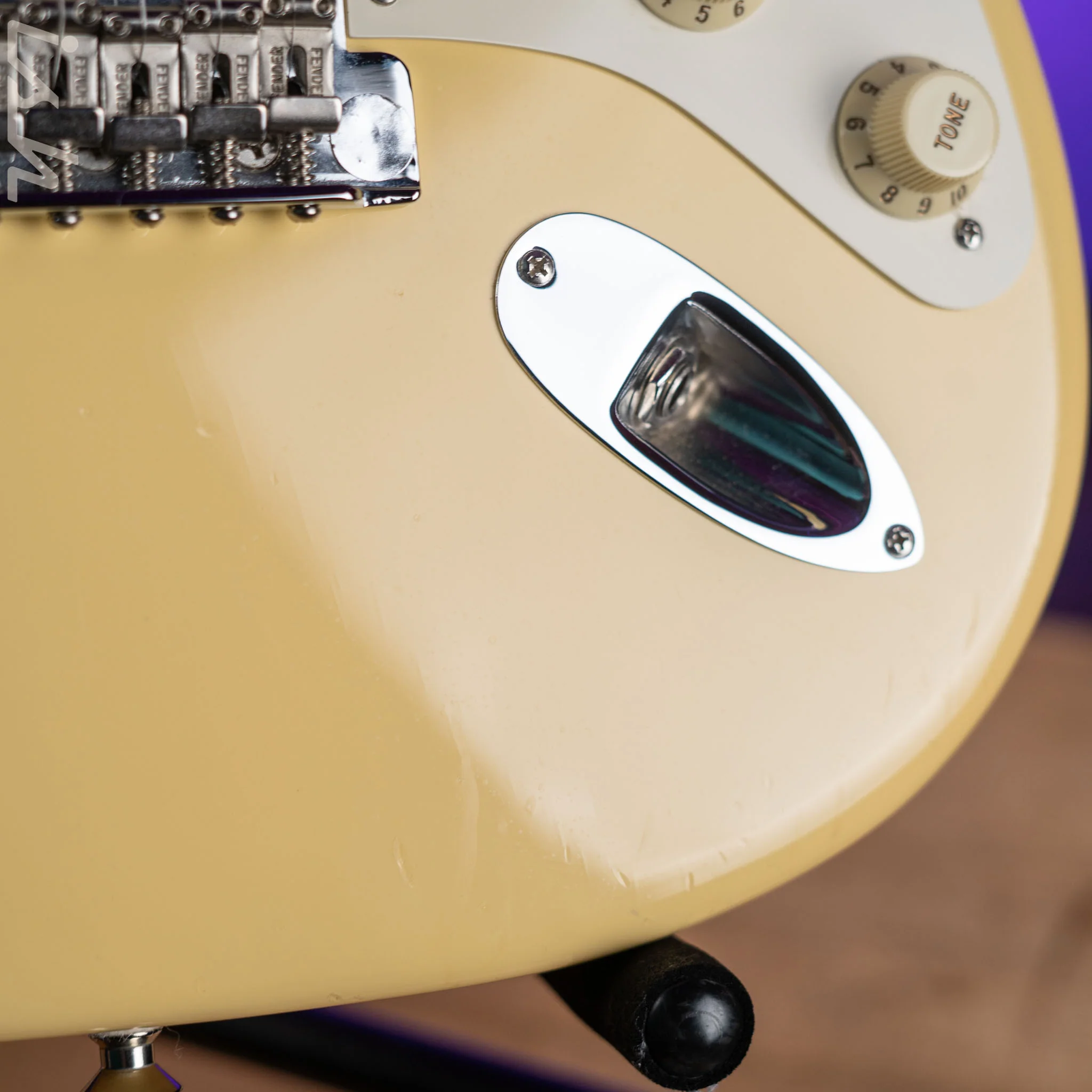 2018 Fender Eric Johnson Signature Thinline Strat Semi-Hollow Electric Guitar Vintage White - Image 7