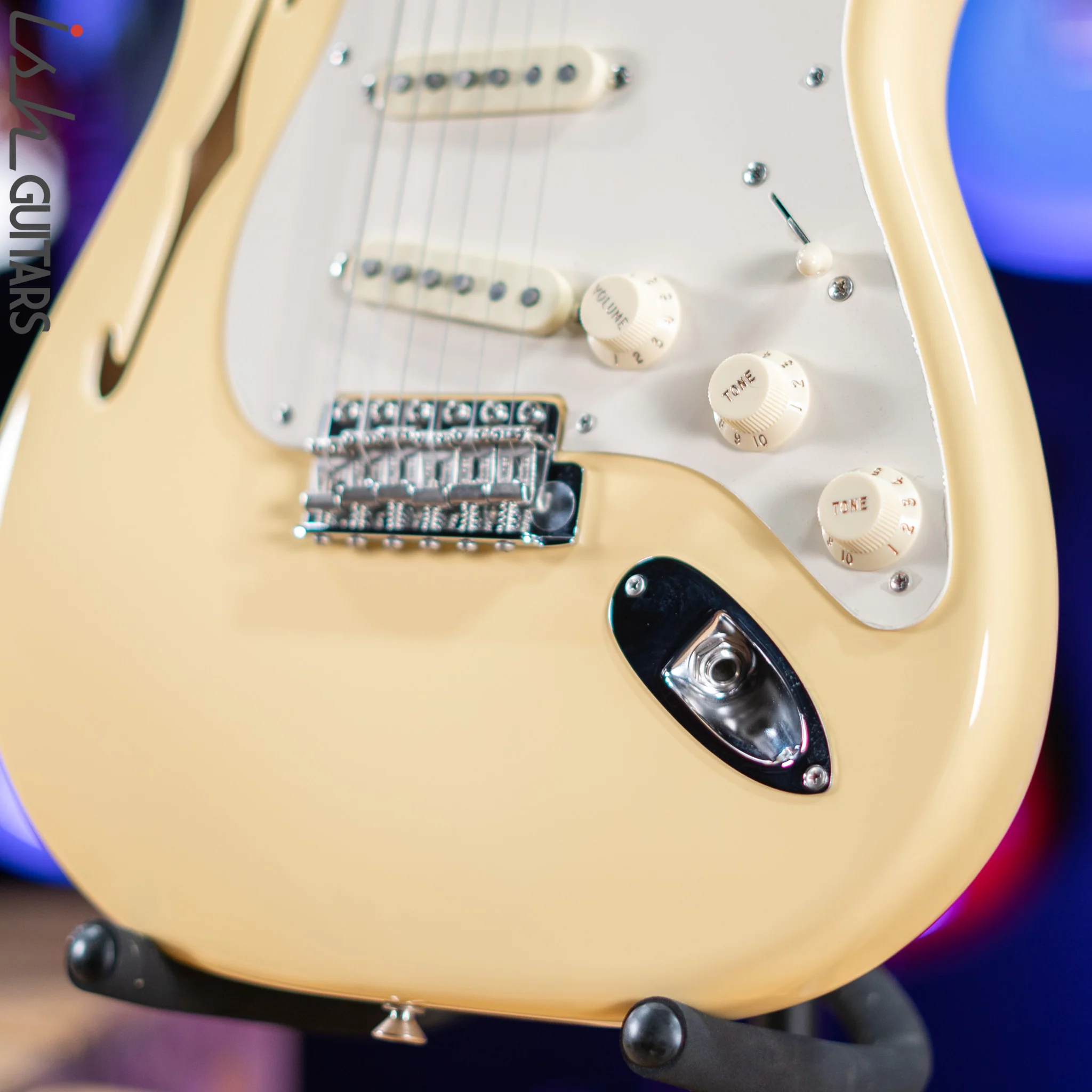 2018 Fender Eric Johnson Thinline Strat Vintage White - Image 3